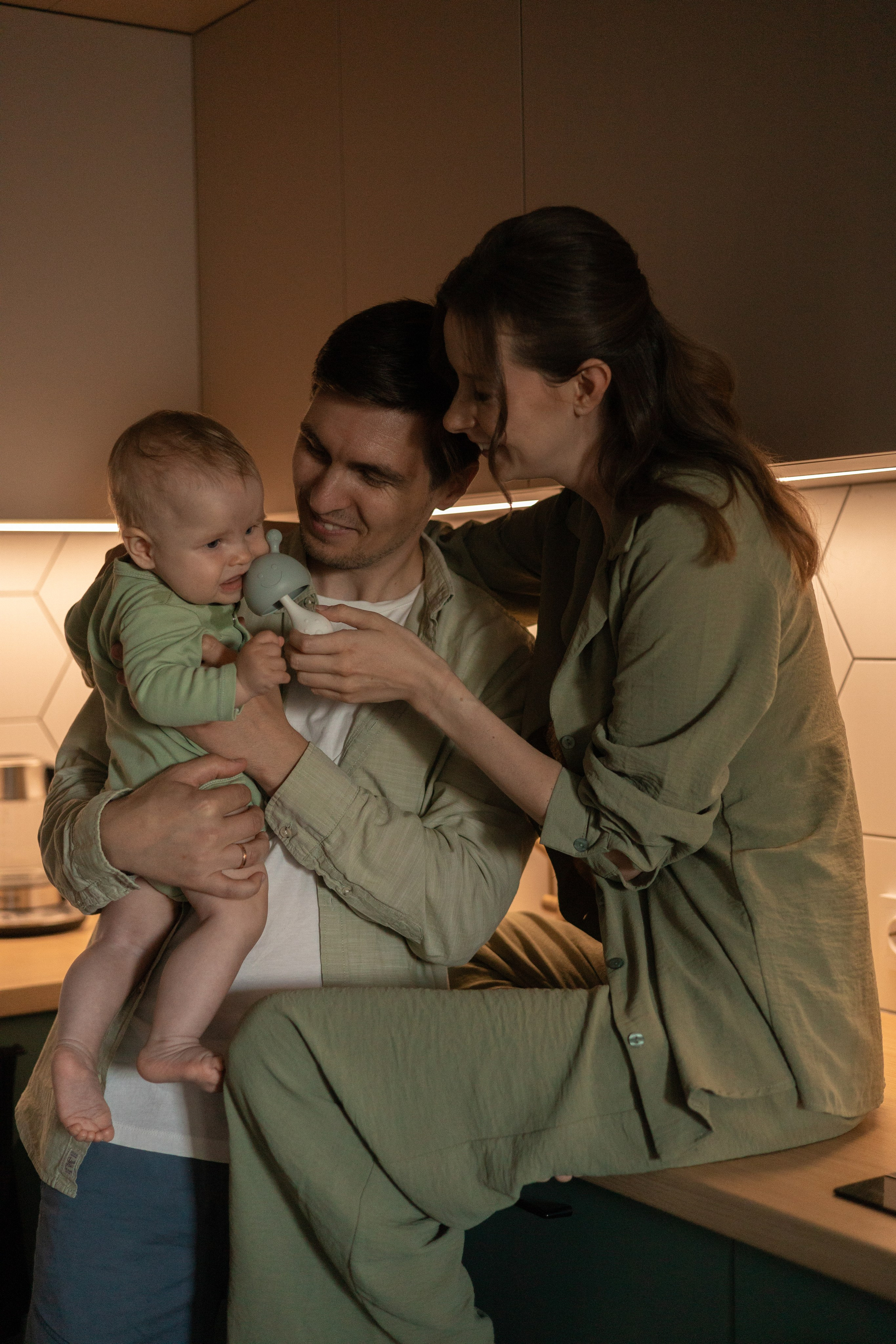 Рина, Илья и маленький Артем. Главная