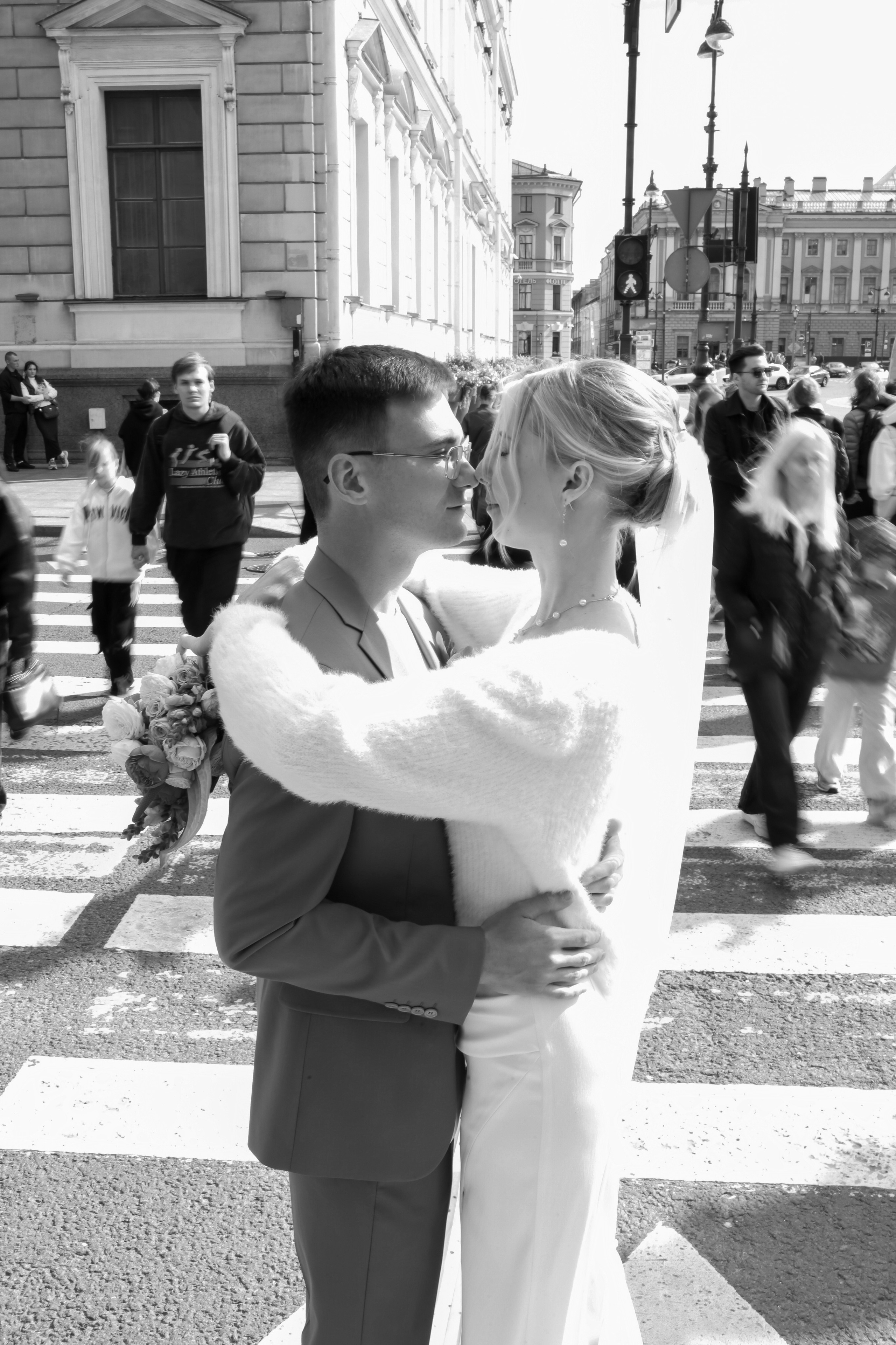 Свадебная фотосессия во дворцах Петербурга. Свадебный фотограф Кирилл Белый