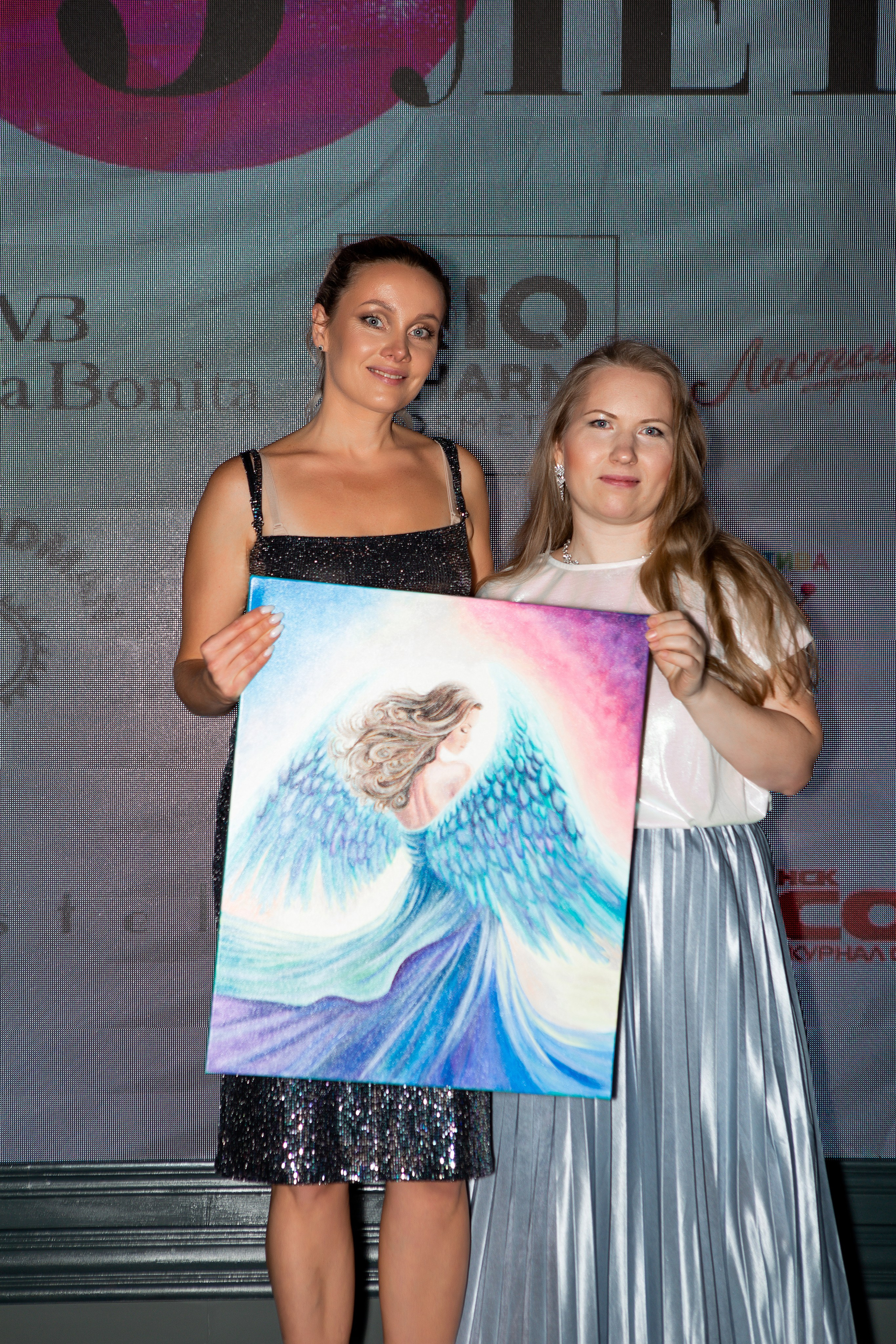 5 лет Женскому клубу. Контент фотограф, съемка для маркетплейсов, фуд съемка и репортажи в Новосибирске Ралия Галеева