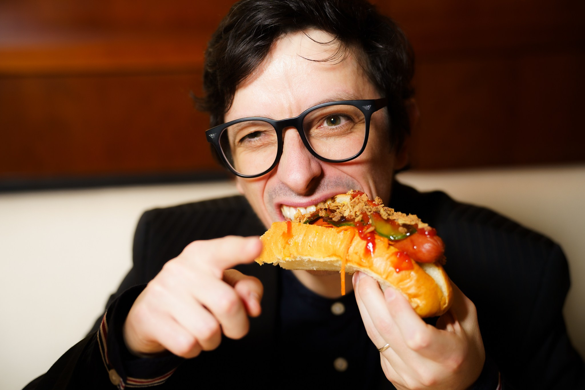 Традиционная золотая вечеринка INTERIOR+DESIGN, приуроченная к выходу главного номера года Gold Edition 2024. Фотограф Василий Буланов