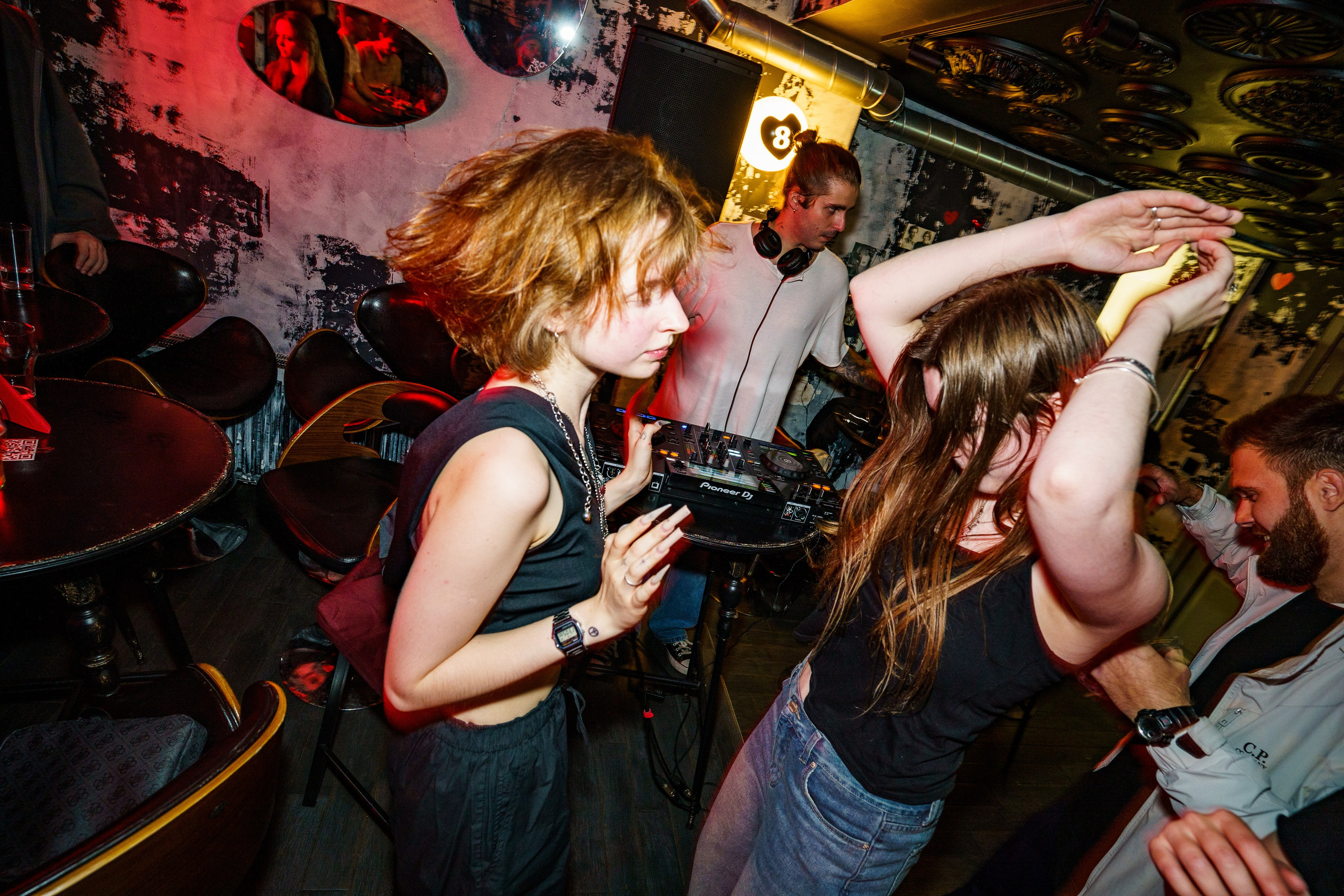 Бар разбитых сердец. DJ Guitacidelli. Концертный и репортажный фотограф в Санкт-Петербурге Слава Пахомов