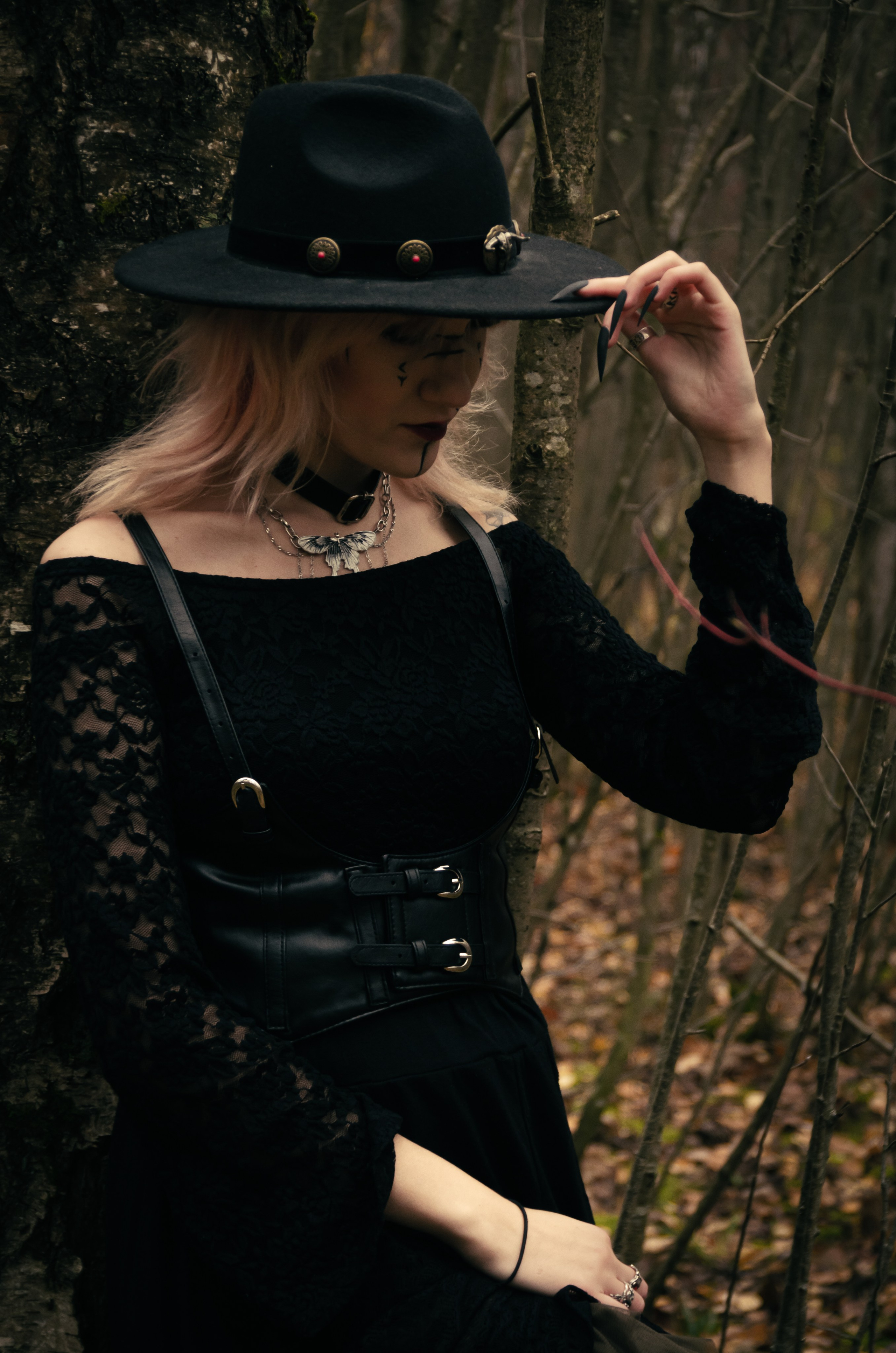 Прогулка ведьмы. Фотосессии по мотивам сказок и фильмов — Катерина Исауленко. СПб