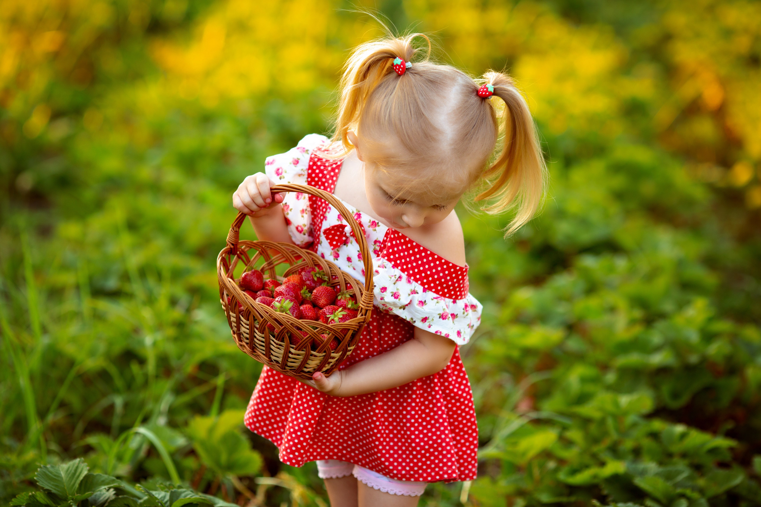 Викуля. Фотограф Антонина Свешникова. ВЫПУСКНЫЕ ФОТОКНИГИ для детских садов и школ. Москва, Владимир