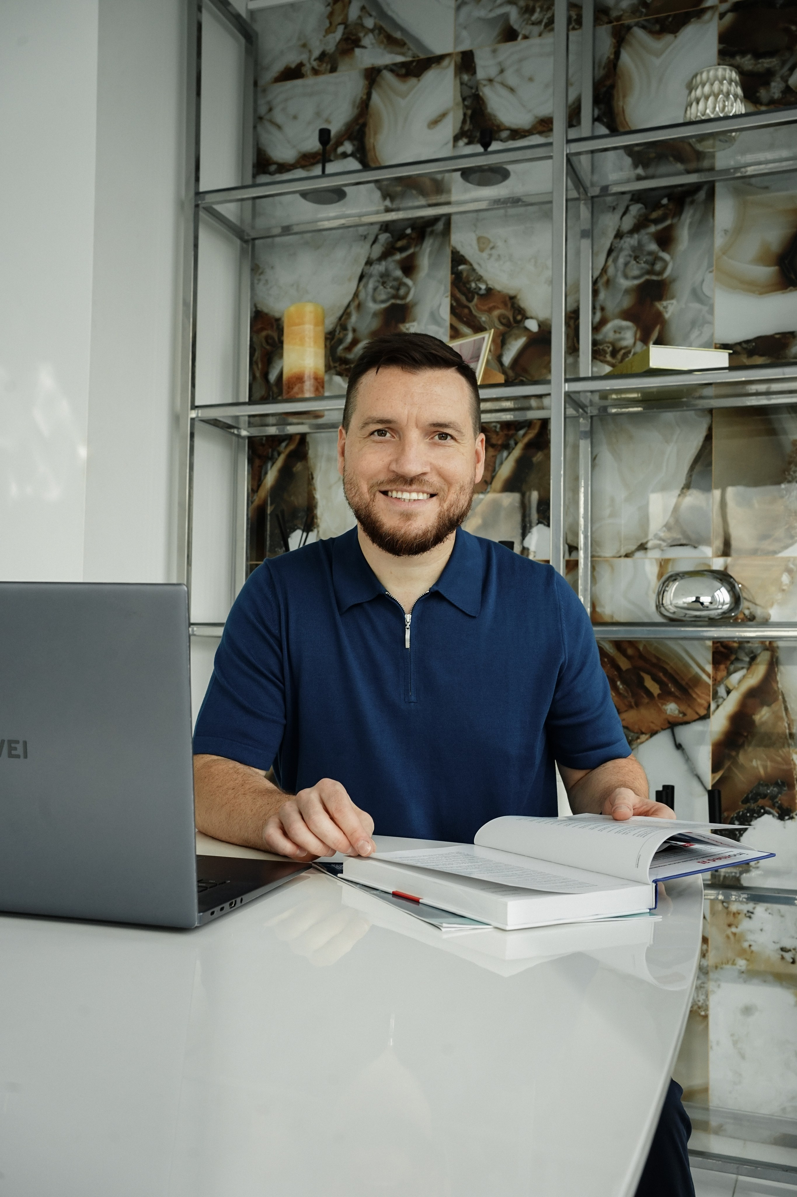 Виктор Хирург-эндокринолог. Фотограф Ольга Игорева