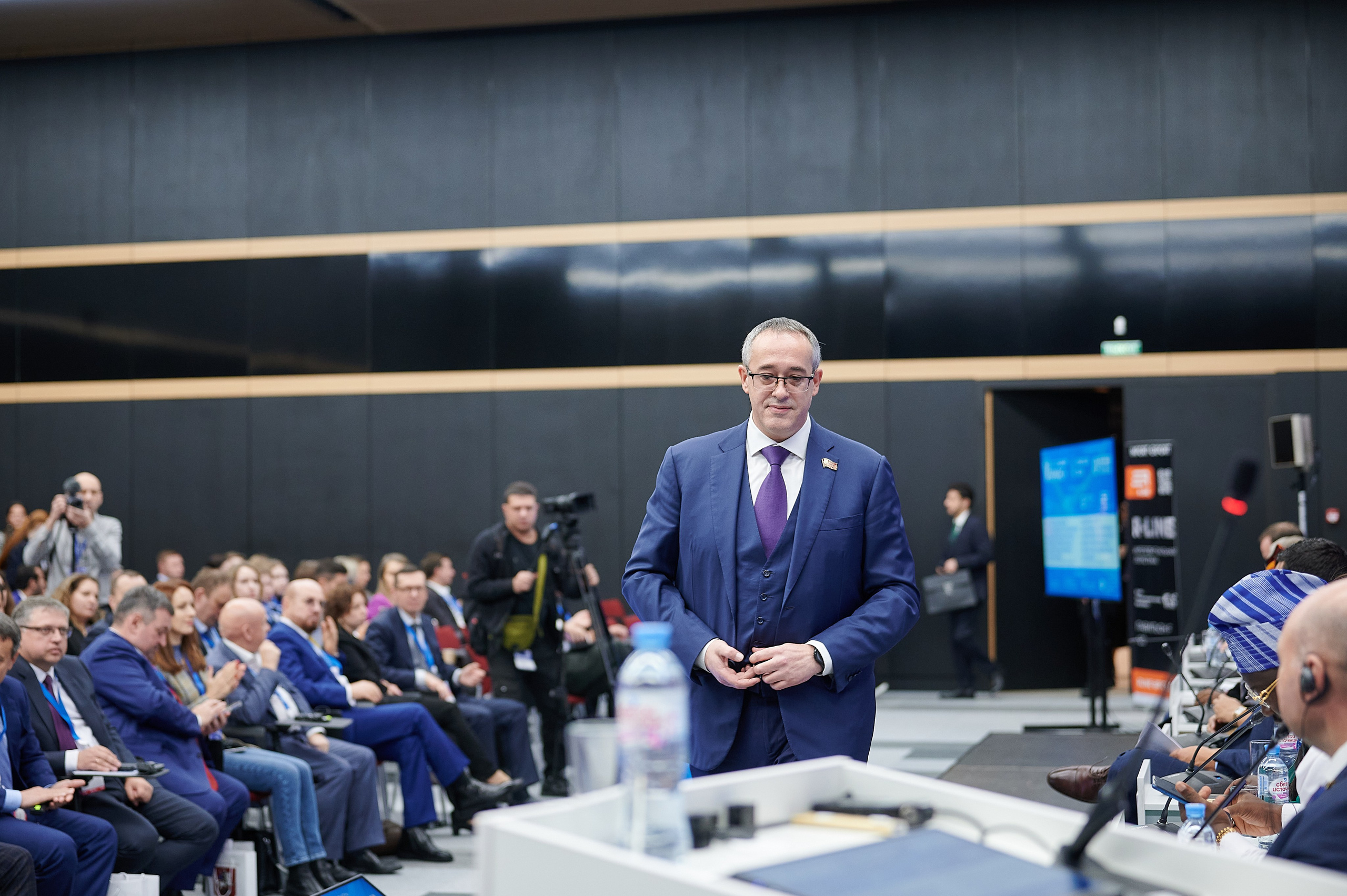 Деловая репортажная съемка