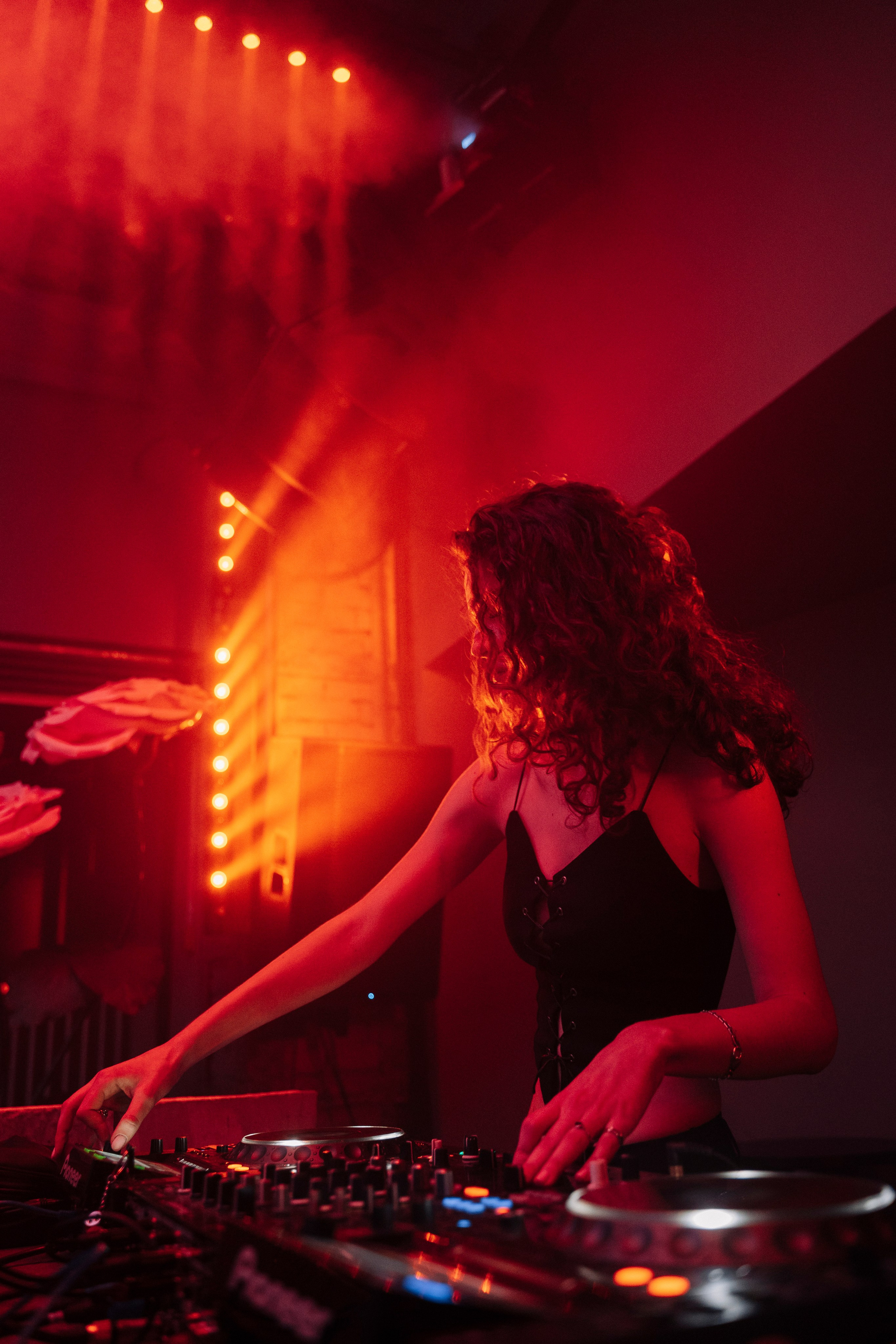 TONES. NIGHT VISION ФОТОГРАФЫ И ВИДЕОГРАФЫ СПБ