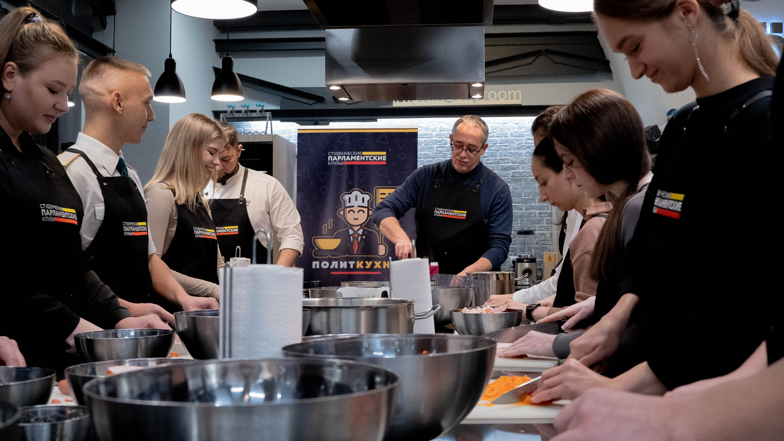 «ПолитКухня». Фотограф, оператор-монтажер, продюсер медиа проектов в Москве