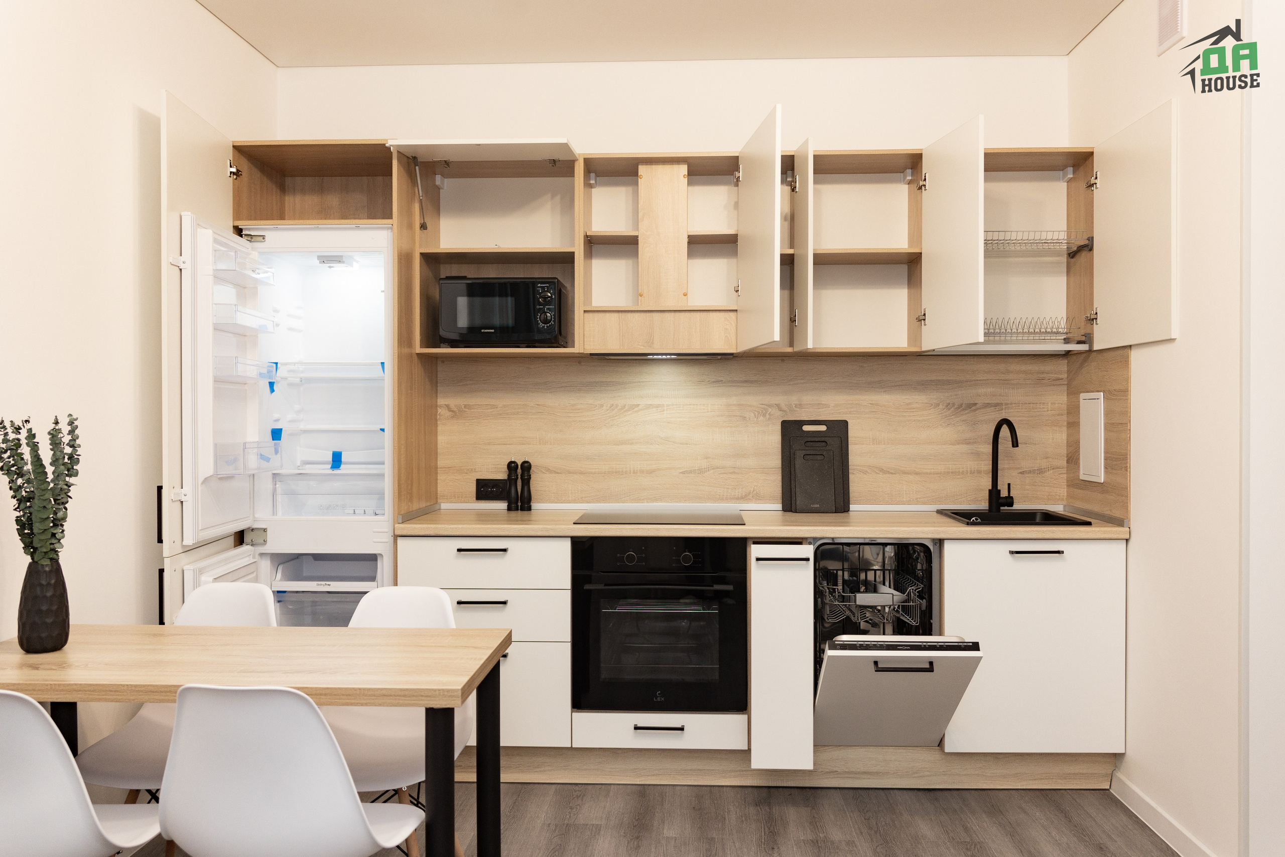 Компания Da House. Репортажный и портретный фотограф в Санктпетербурге. Видиосъемка мероприятий в Санкт-Петербурге