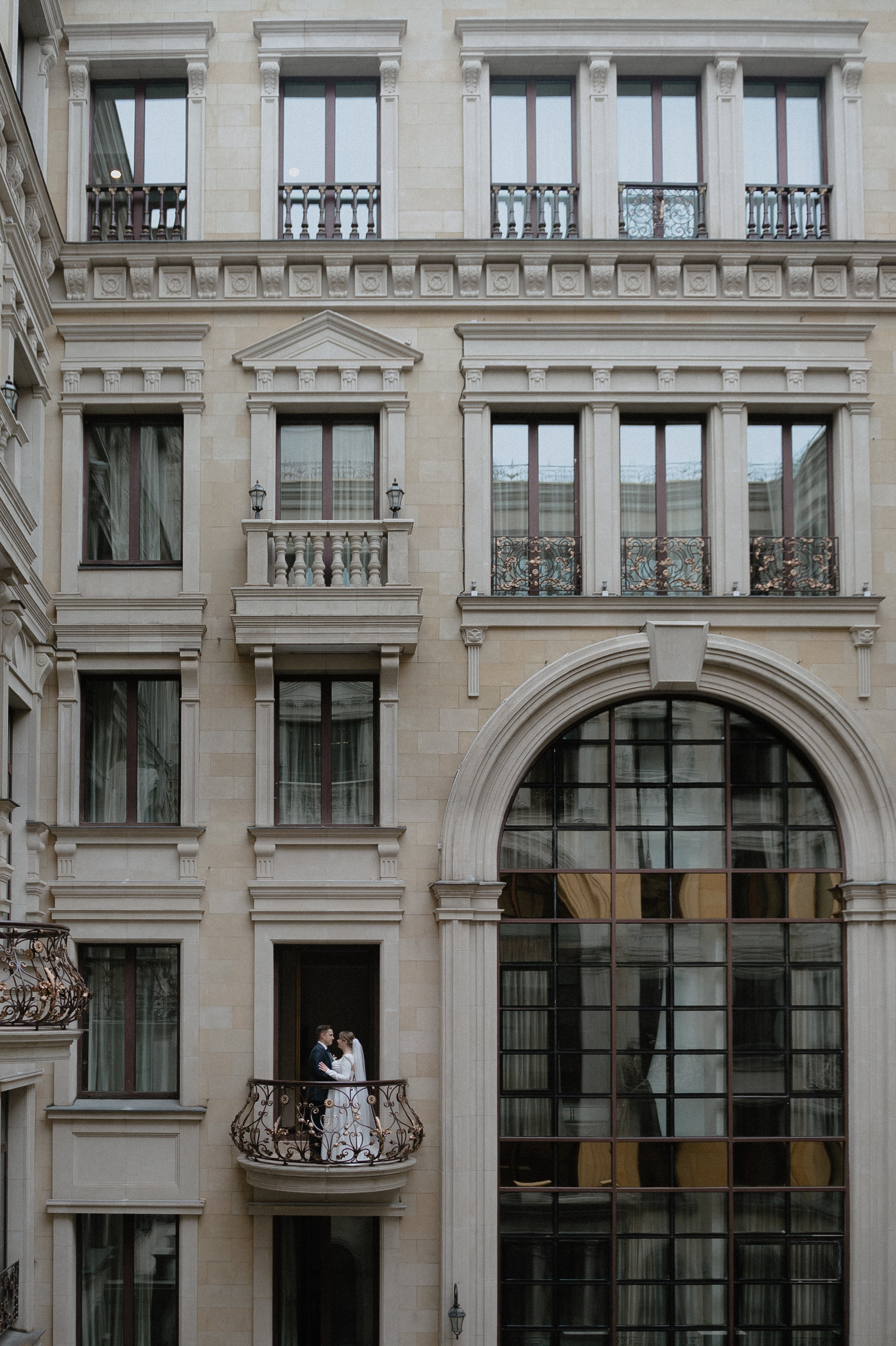 Свадебная фотосессия в отеле St. Regis Nikolskaya