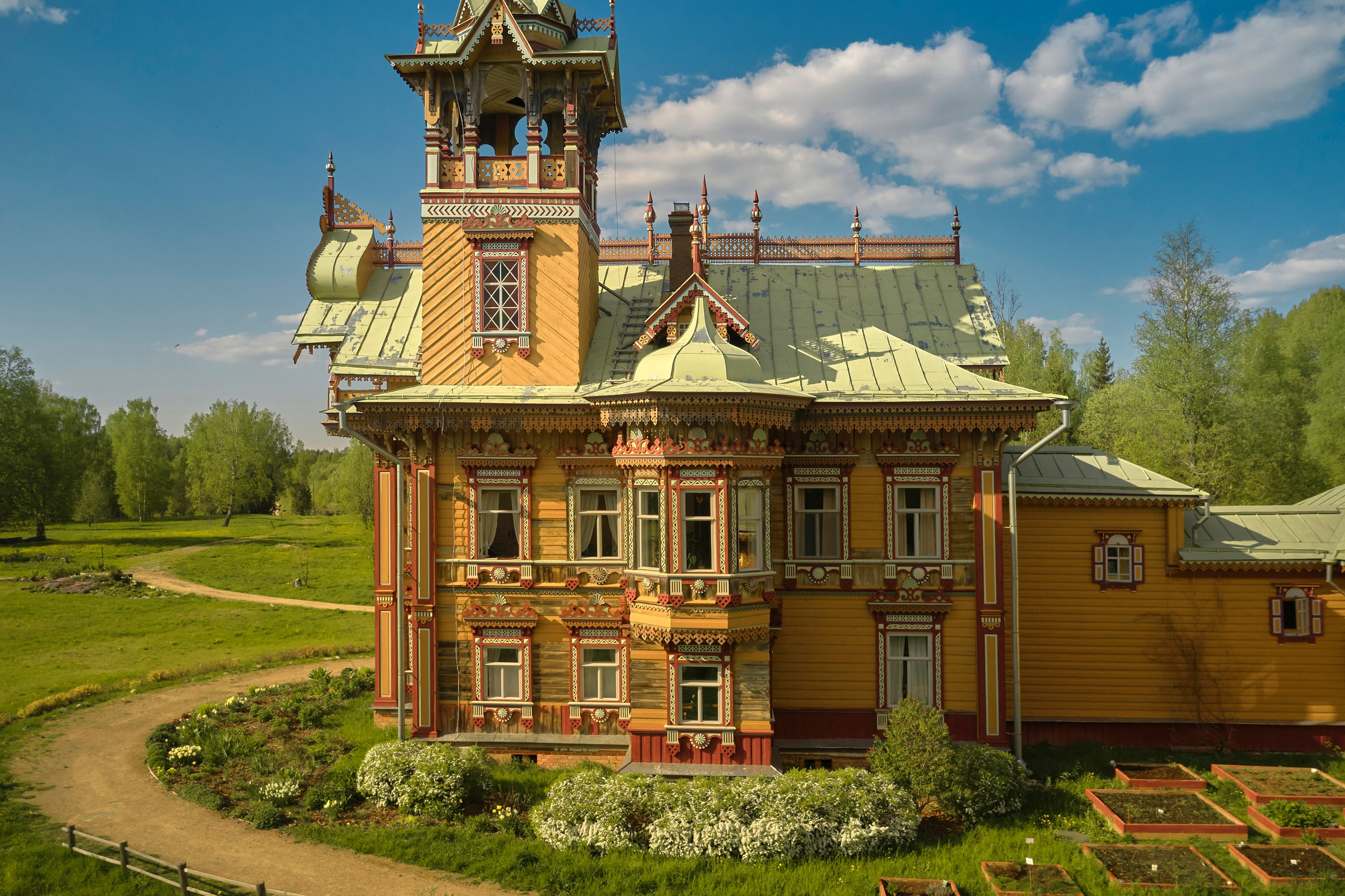 Лесной терем Асташово. Creative photographer Denis Klero