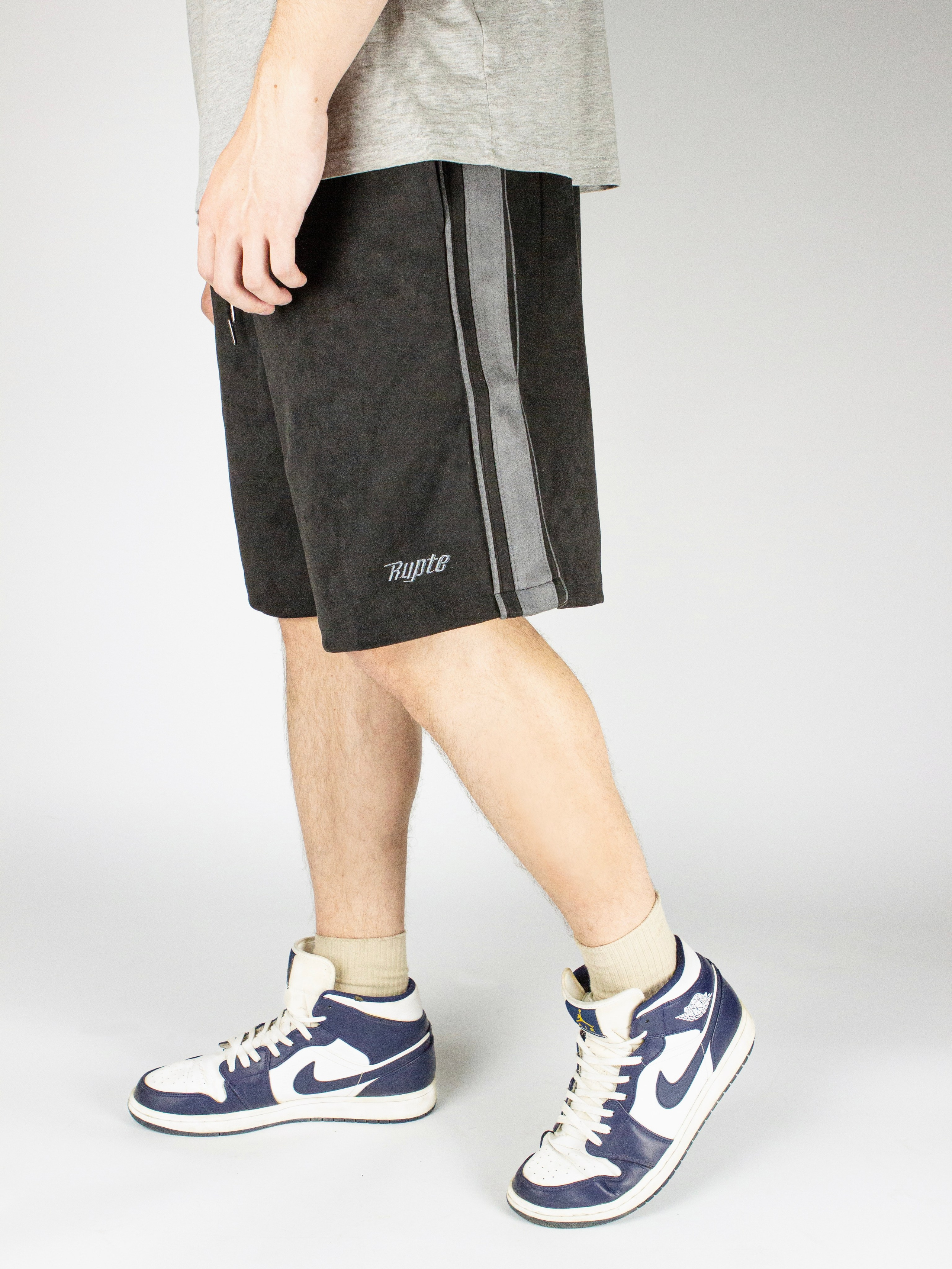 Брюки // Штаны. DEWA | фотостудия для маркетплейсов