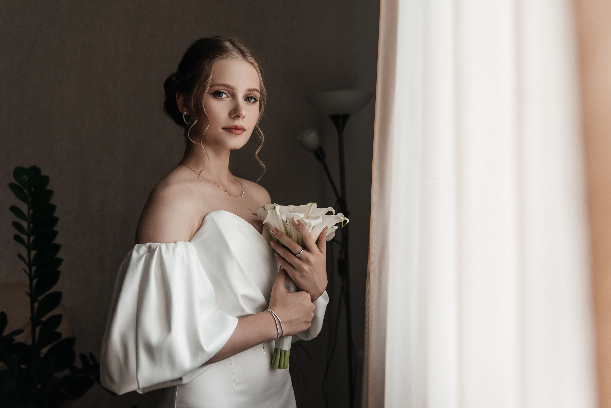 Ангелина и Евгений Загс и прогулка. Меня зовут Александр Литвинчук и я свадебный фотограф в Саратове