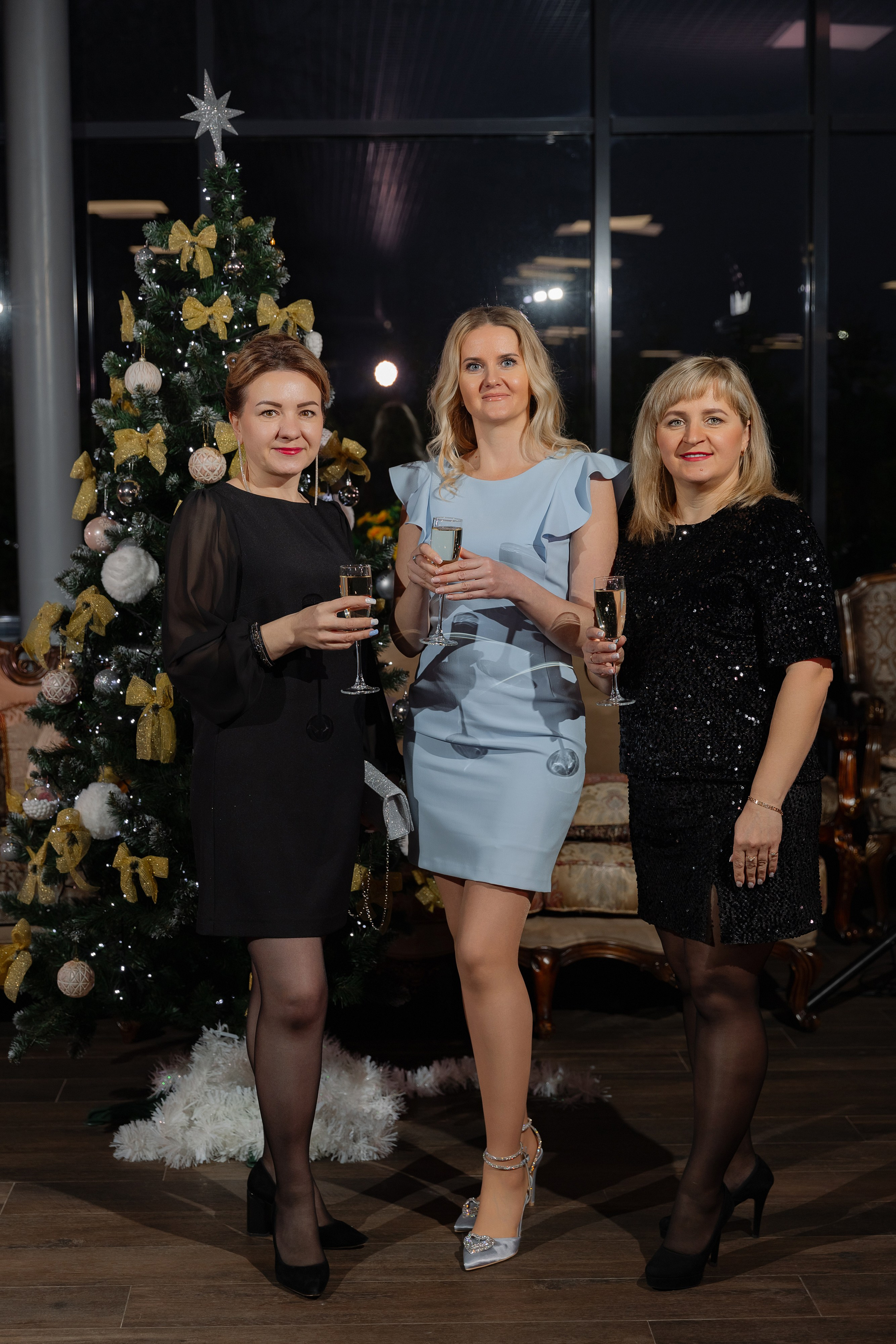 Корпоративная новогодняя фотосъемка для BELARUSBANK в Ресторане «Урарту». Свадебный фотограф в Минске/Беларуси Сергей Спиридонов