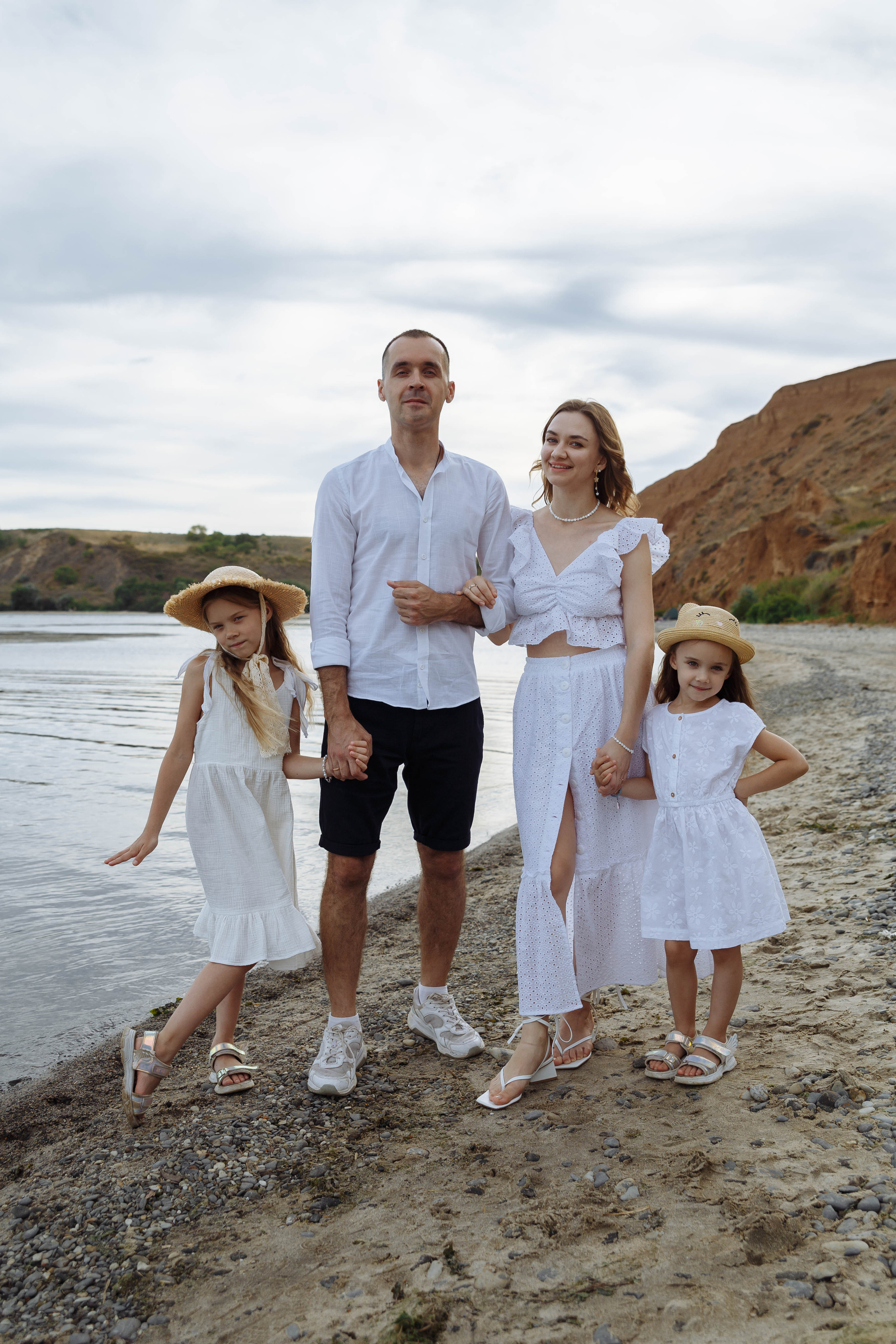 Семейная съемка для Юли, Саши и девочек. Событийный фотограф Максим Бескоровайновнов