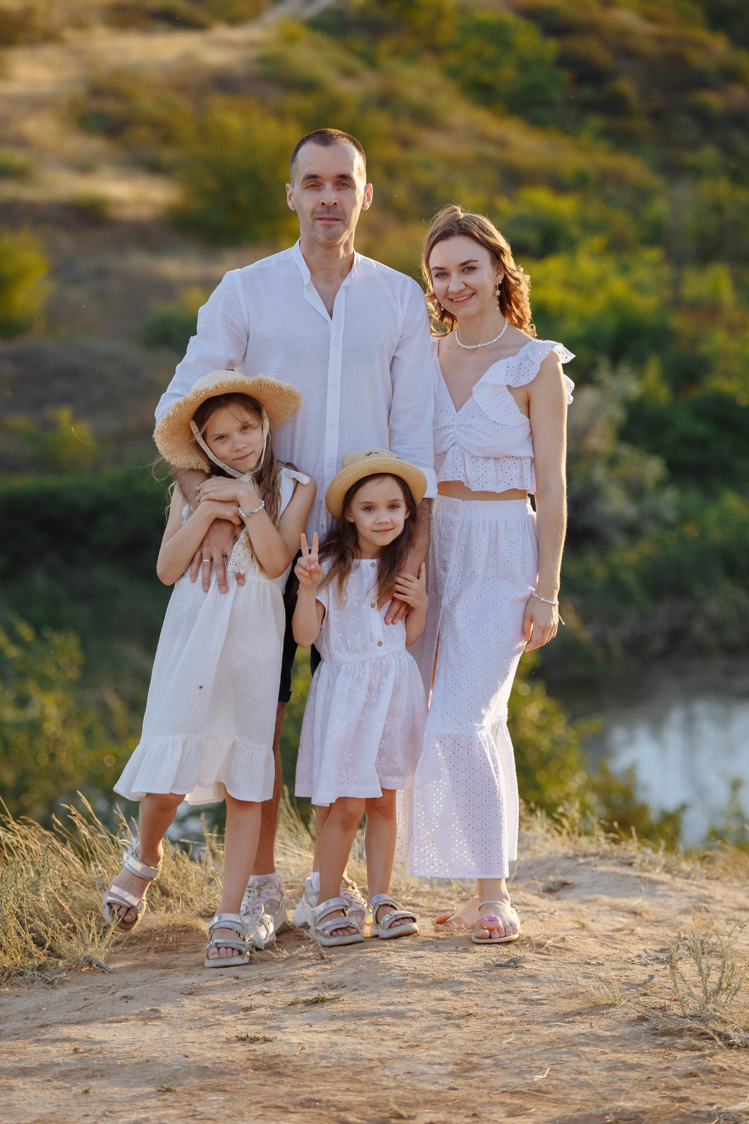 Семейная съемка для Юли, Саши и девочек. Событийный фотограф Максим Бескоровайновнов