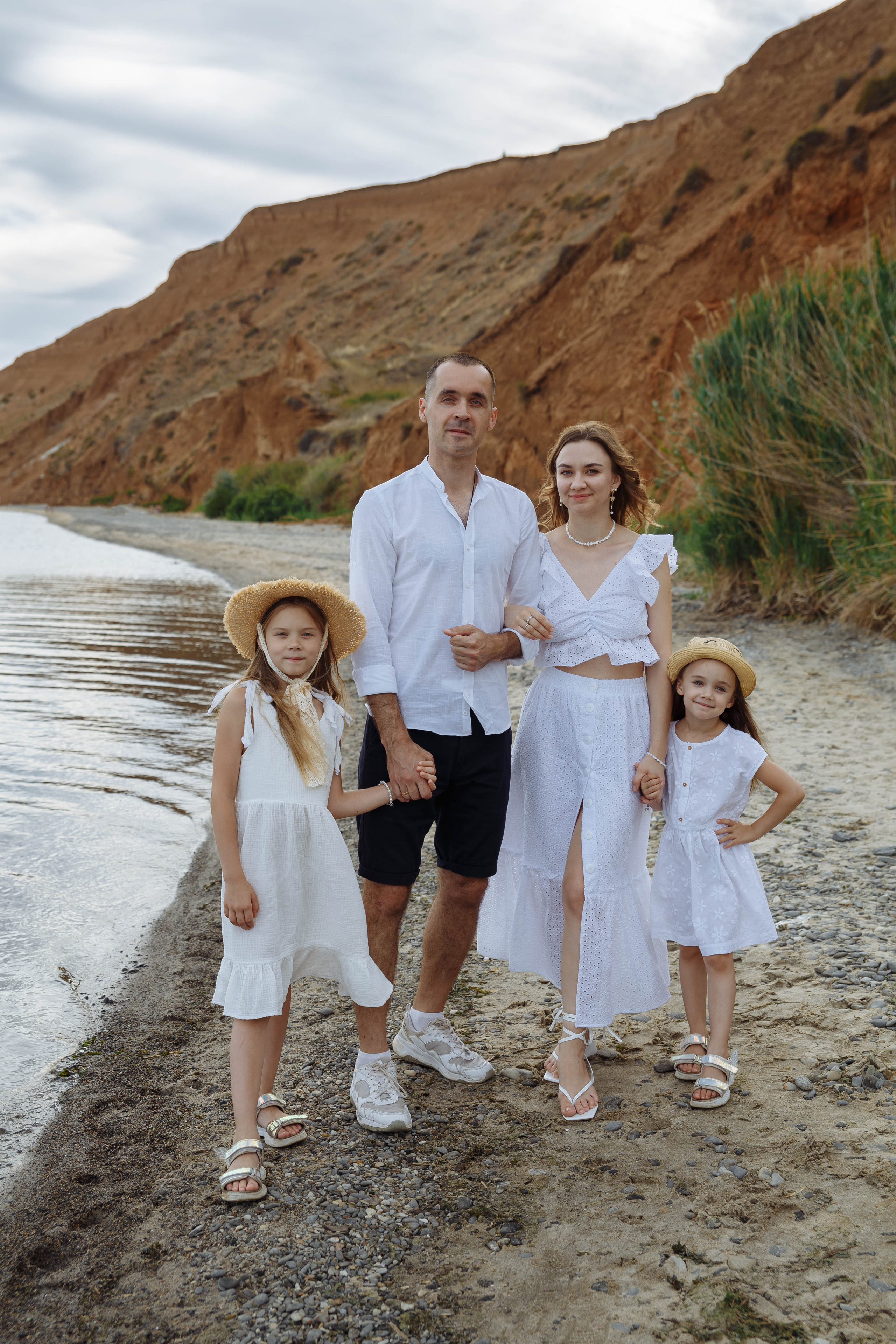 Семейная съемка для Юли, Саши и девочек. Событийный фотограф Максим Бескоровайновнов