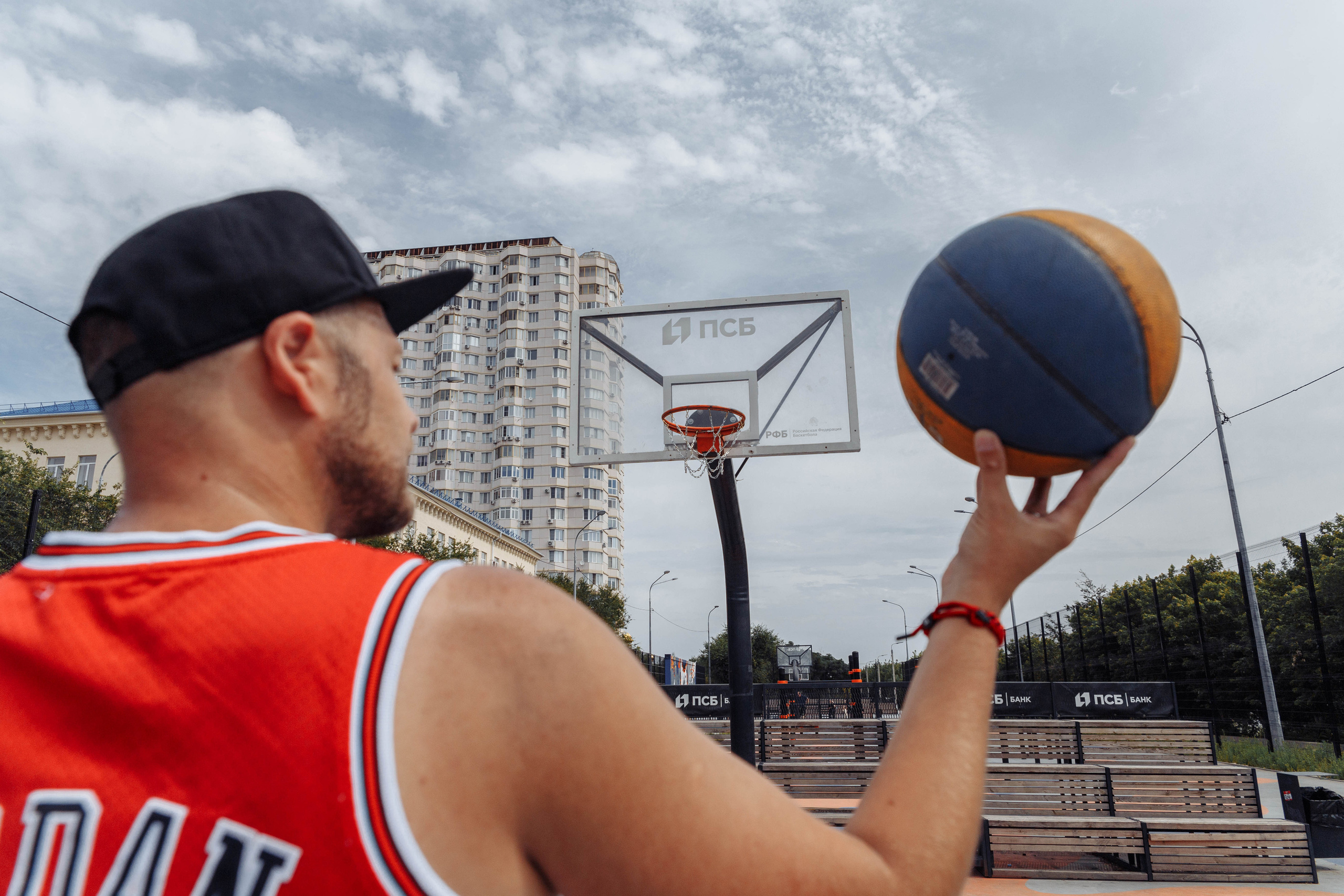 Дмитрий Новиков обожает баскетбол. Событийный фотограф Максим Бескоровайновнов