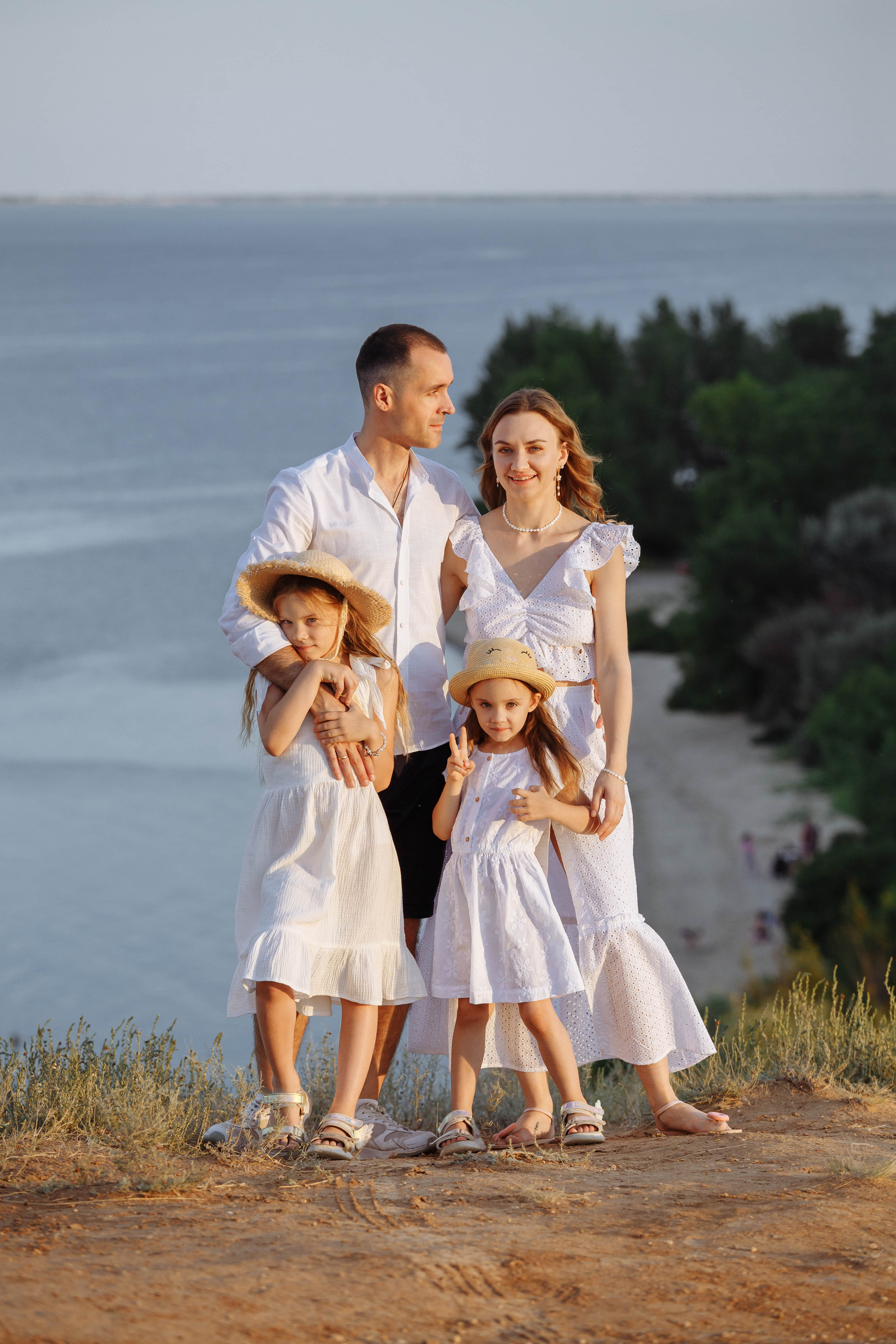 Семейная съемка для Юли, Саши и девочек. Событийный фотограф Максим Бескоровайновнов