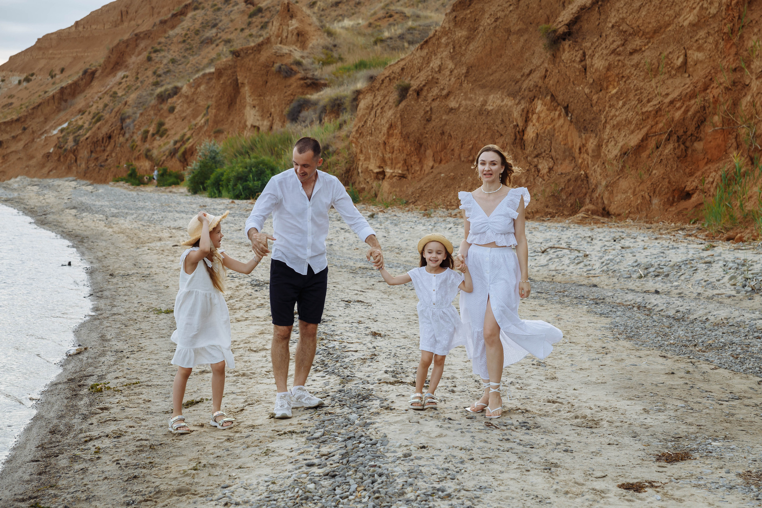 Семейная съемка для Юли, Саши и девочек. Событийный фотограф Максим Бескоровайновнов