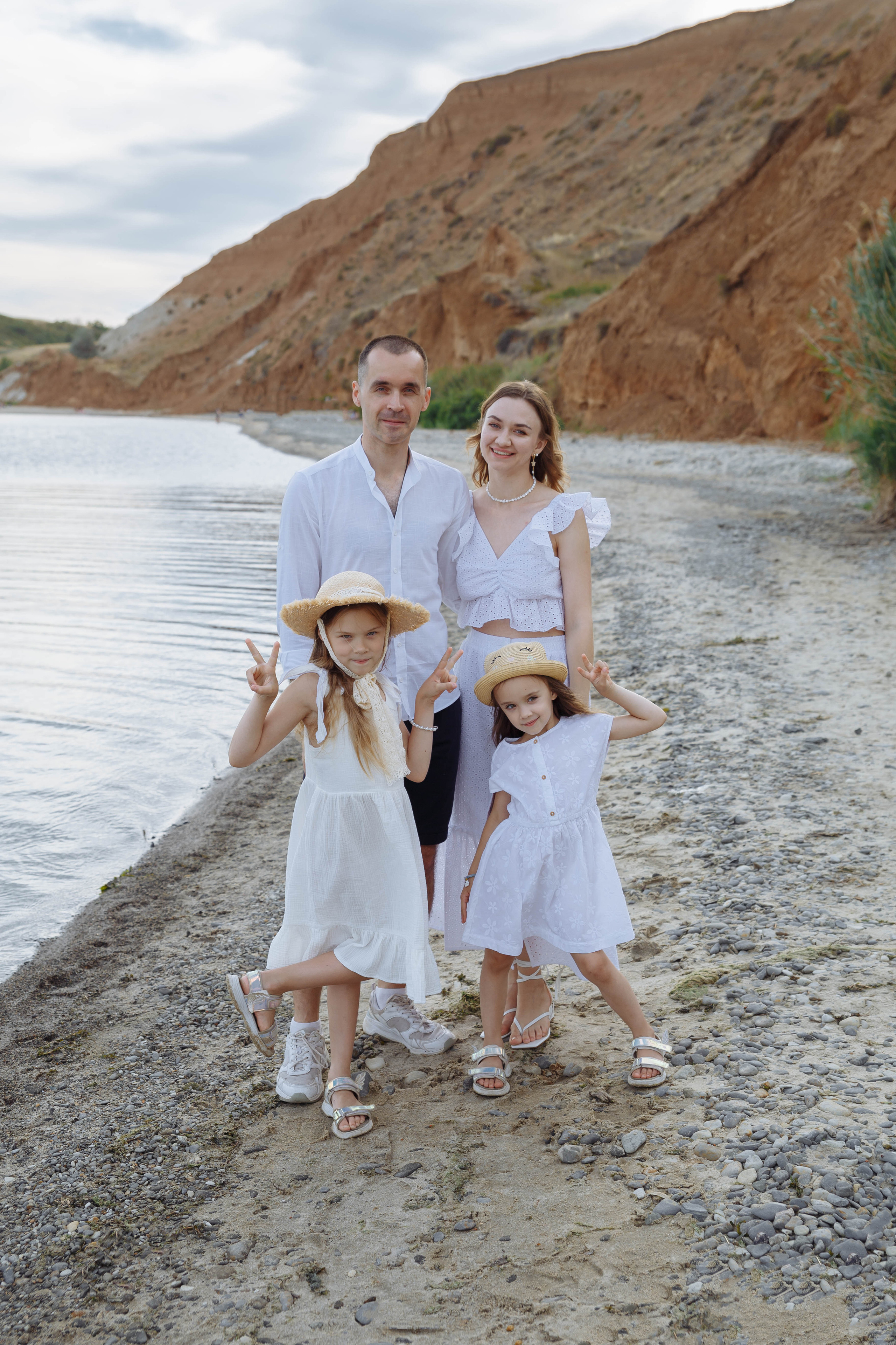Семейная съемка для Юли, Саши и девочек. Событийный фотограф Максим Бескоровайновнов