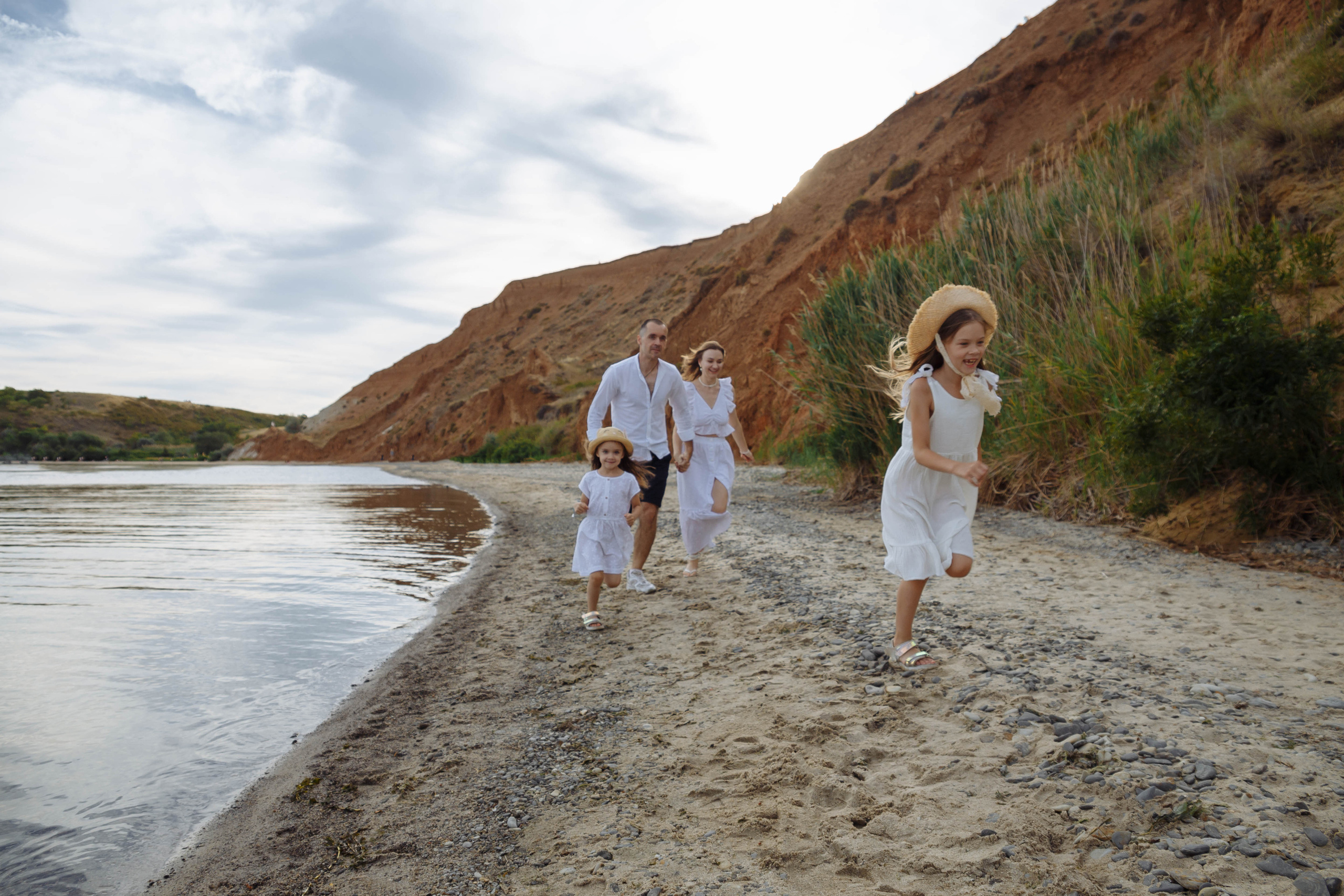 Семейная съемка для Юли, Саши и девочек. Событийный фотограф Максим Бескоровайновнов
