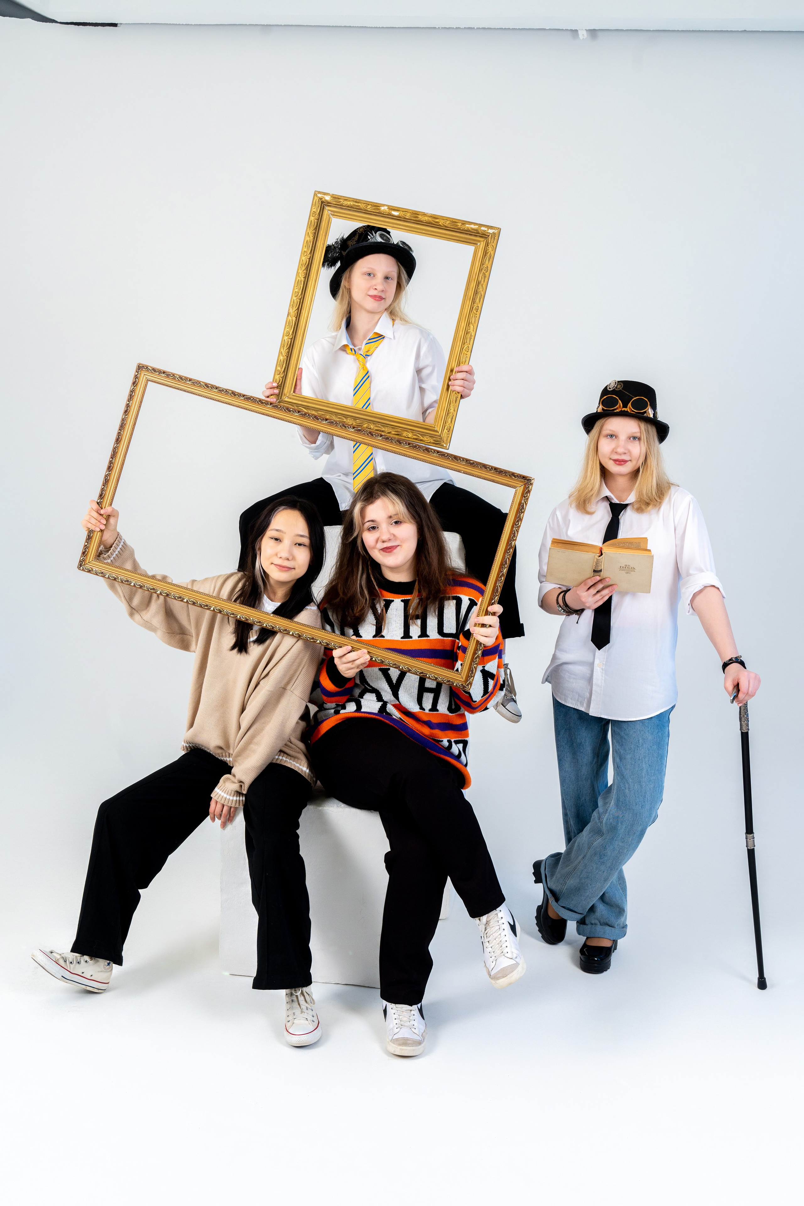 9 — 11 классы. Фотографы в г. Астрахань Сергей и Елена Бовтуновы