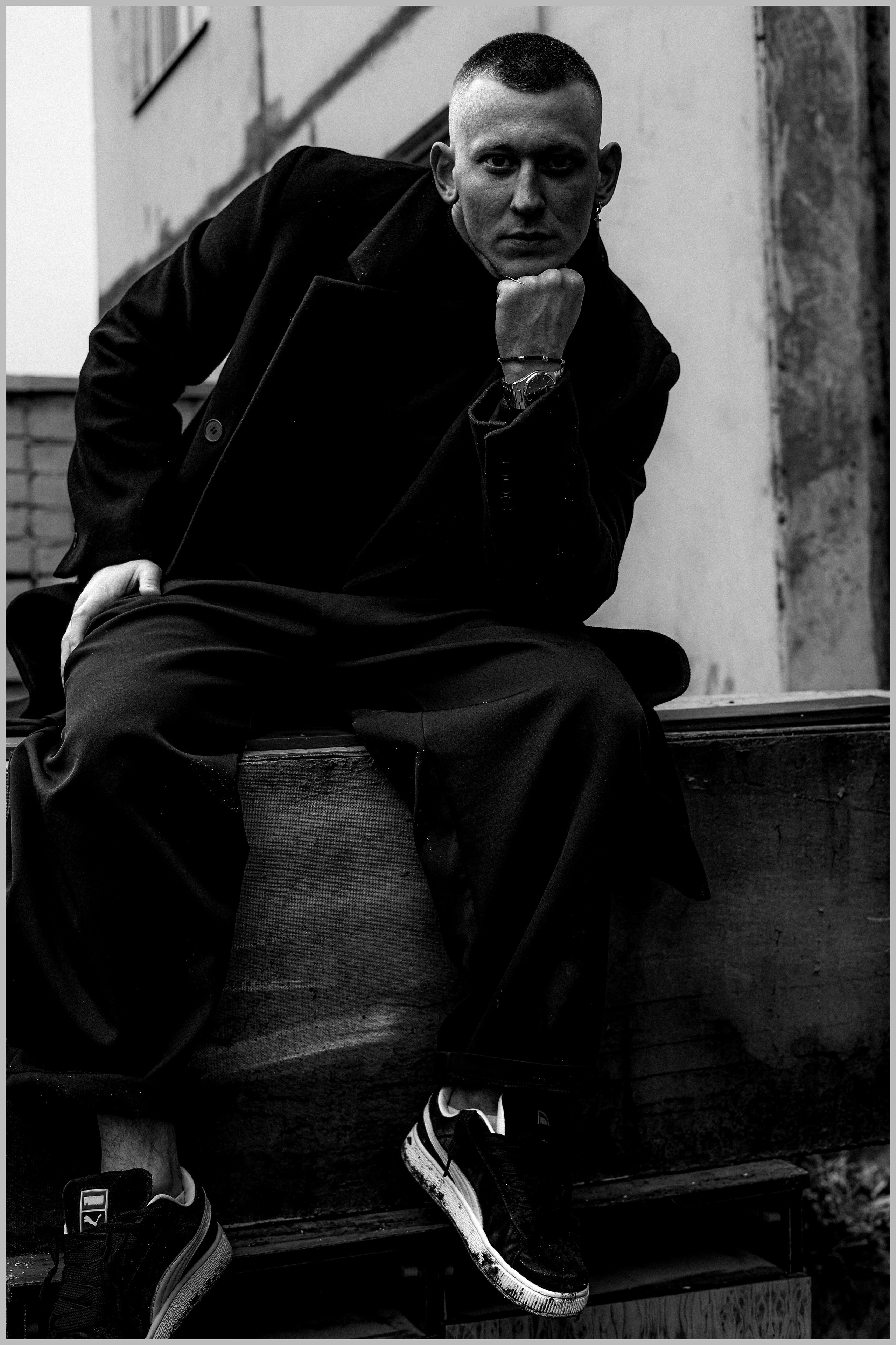 Евгений. Портретный фотограф в Орле. Готовые фото за 3 дня! Помощь в позировании. Советы по организации