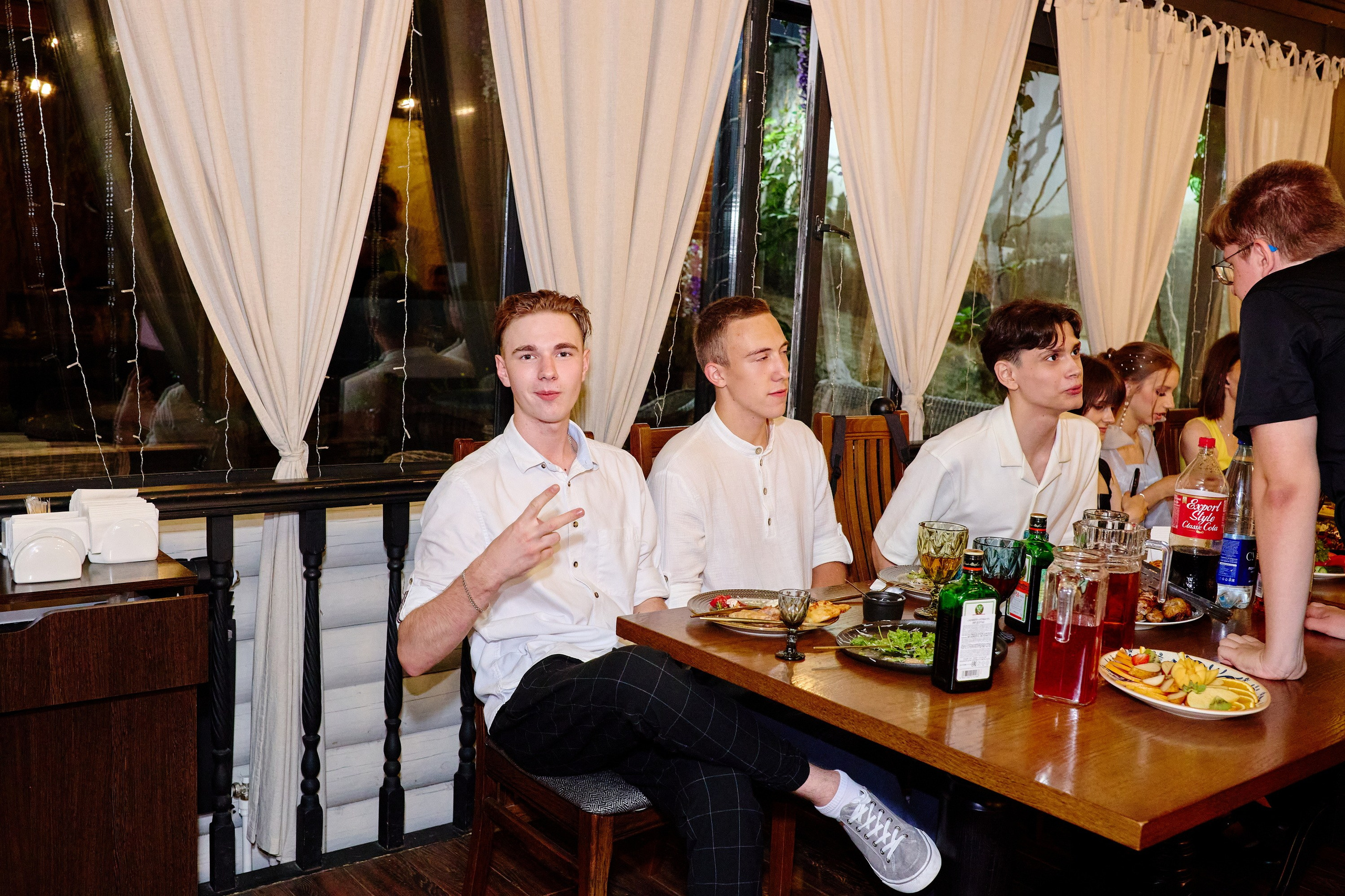 Выпускной 35 Сош. Фотограф Выпускные альбомы Таганрог Сергей Коробченко