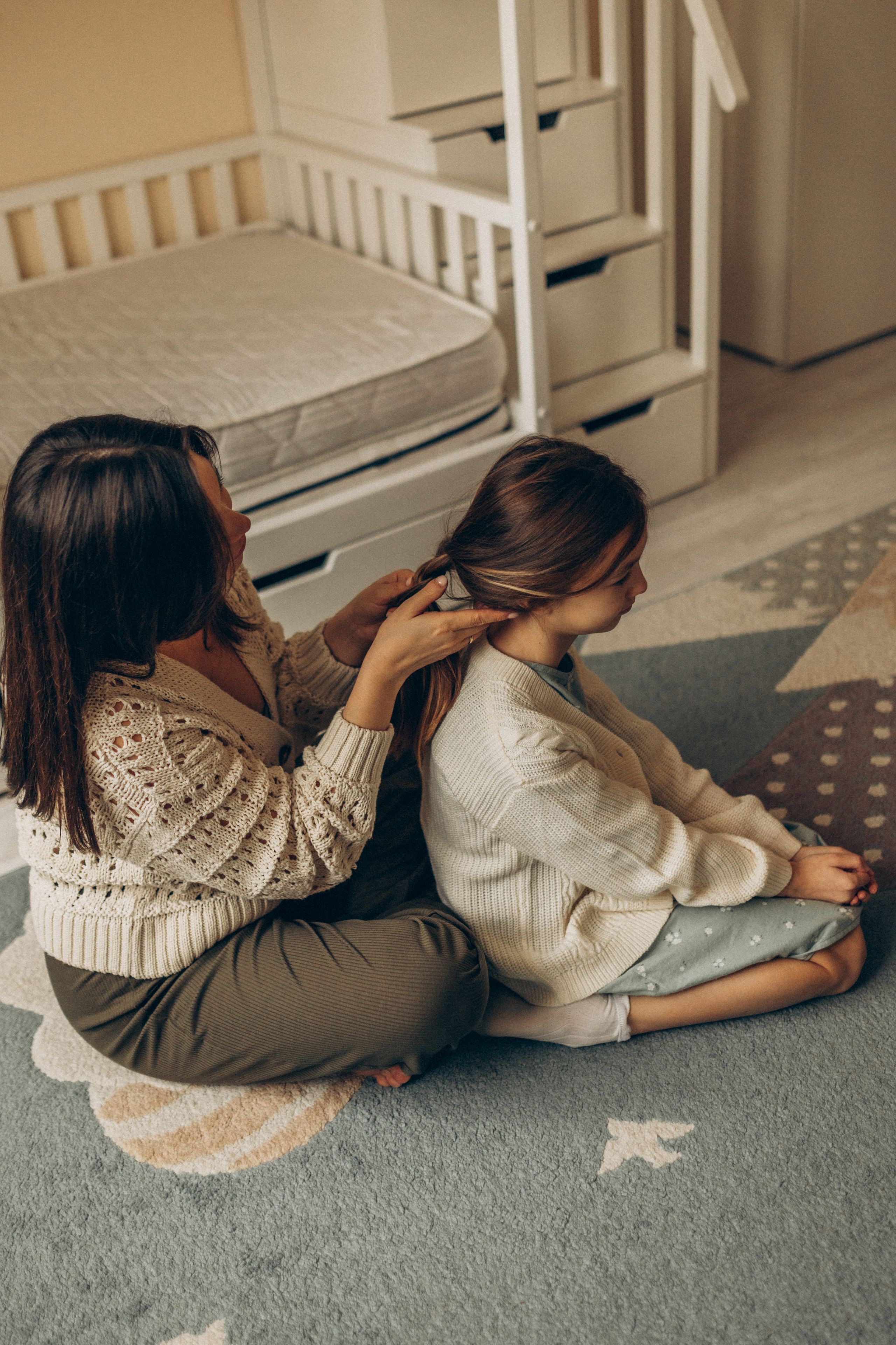 Наталья с Алиной и Ярославой. Семейный фотограф lifestyle в Новосибирске Елена Шпилевая