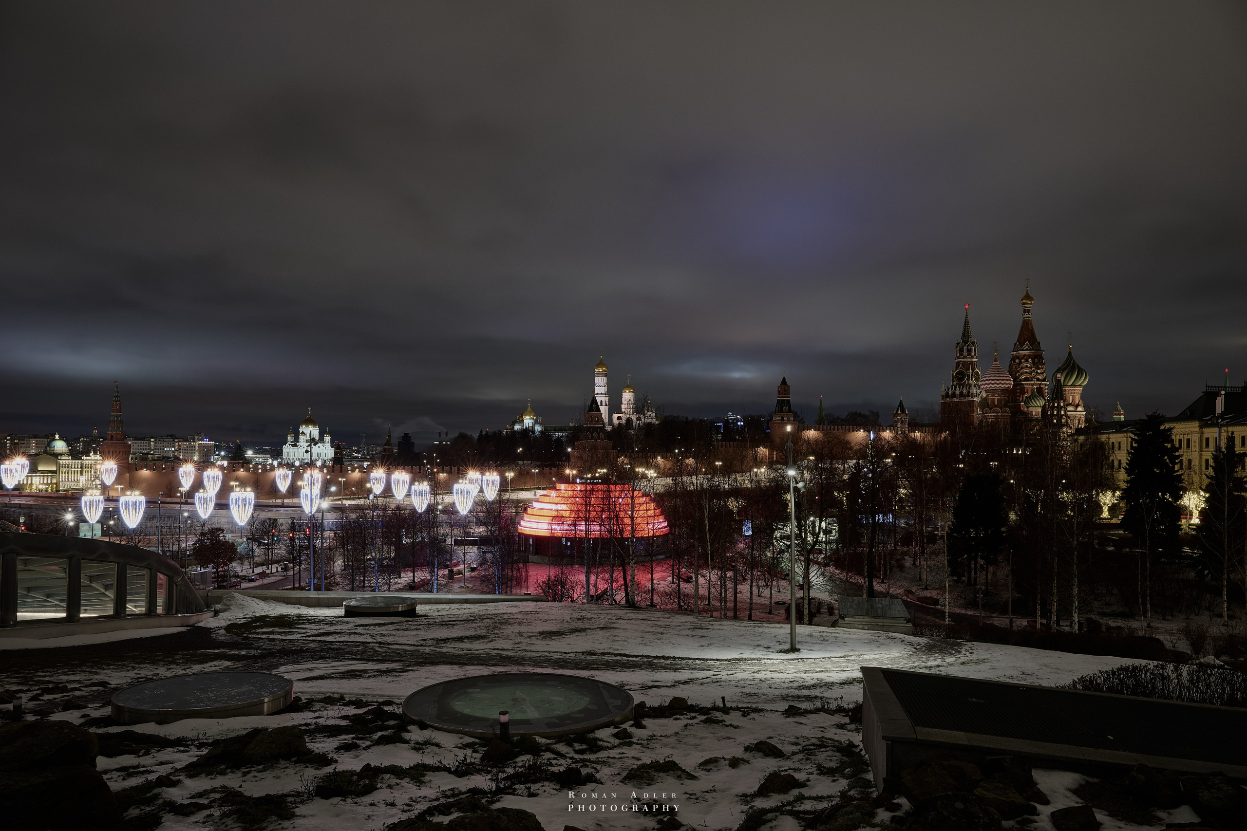 Новогодняя ночная Москва 2025. Фотограф Роман Адлер