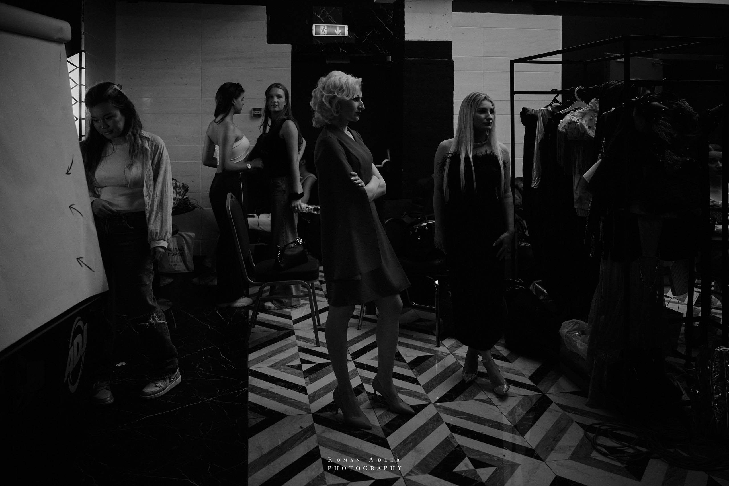 Бэкстейдж подготовки шоу Андрея Вишневского. Photographer Roman Adler