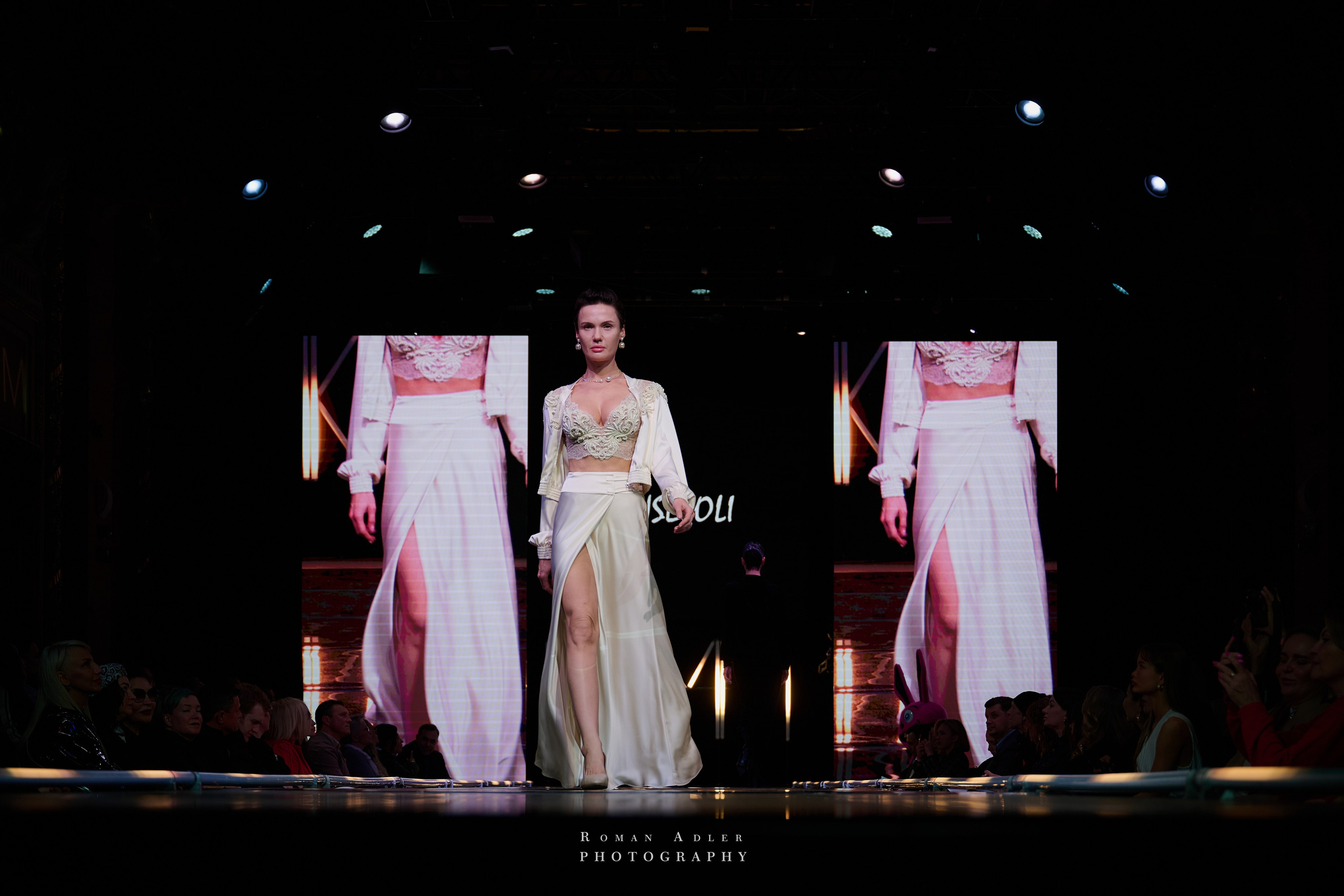 МКММ весна 2025. Фотограф Роман Адлер