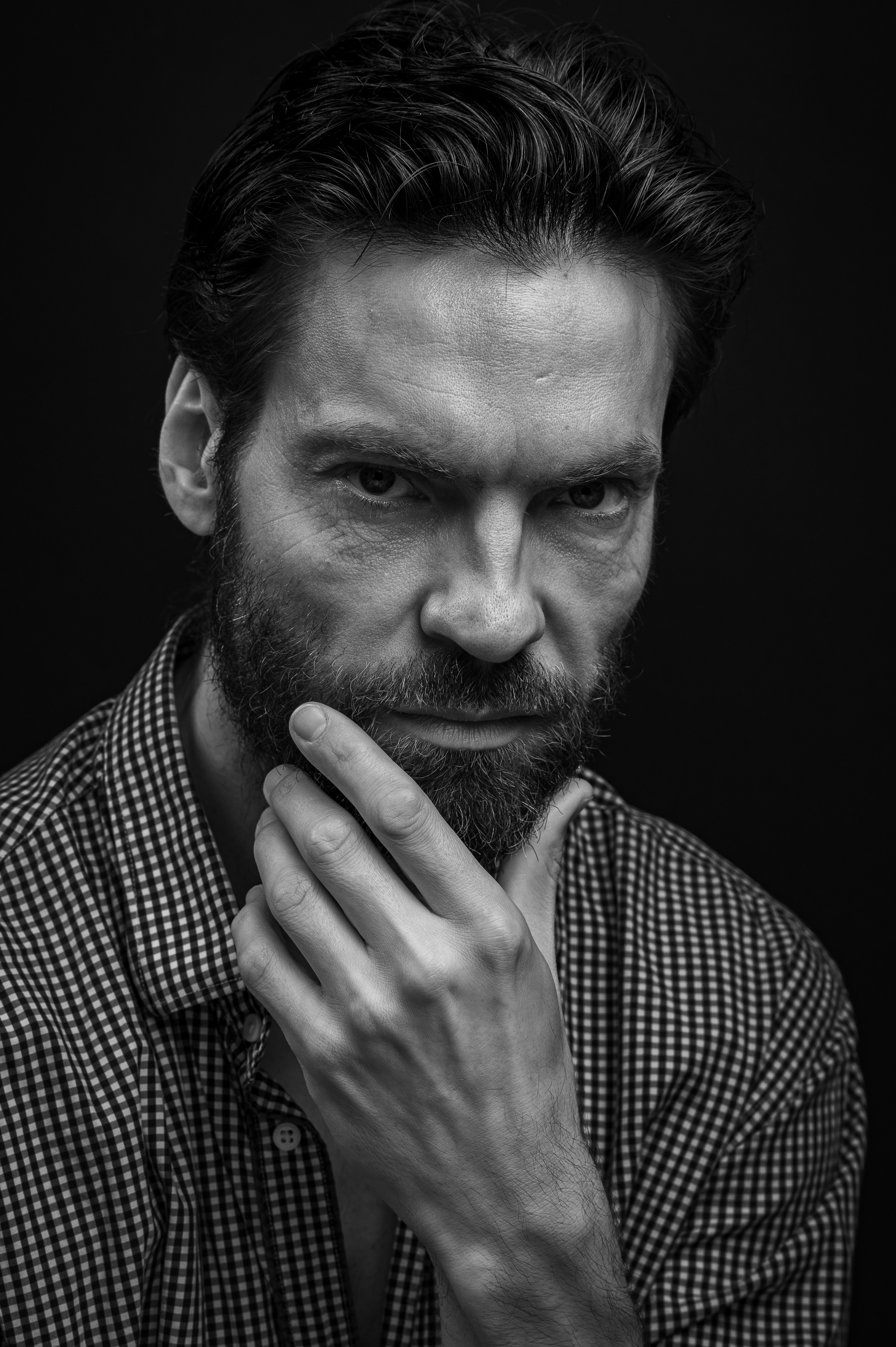 Роман. Фотосессии портреты студийная фотосъемка фотопрогулки в Москве