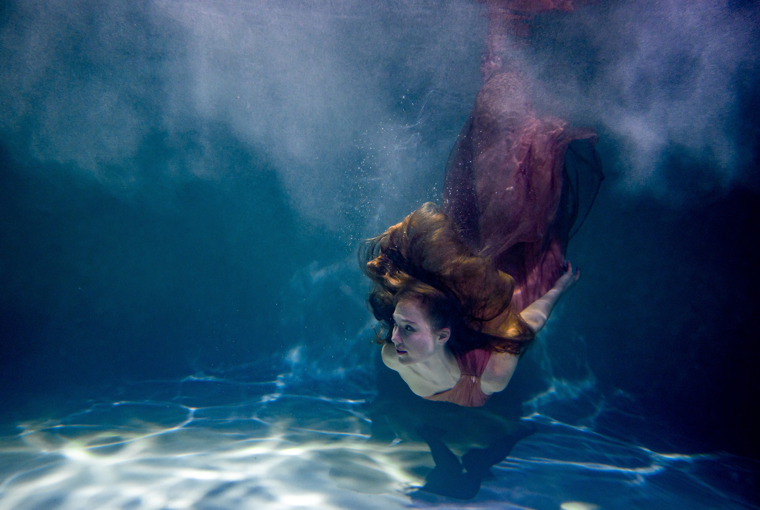 Фотосъемка в воде, аквастудия, красивые девушки  в воде