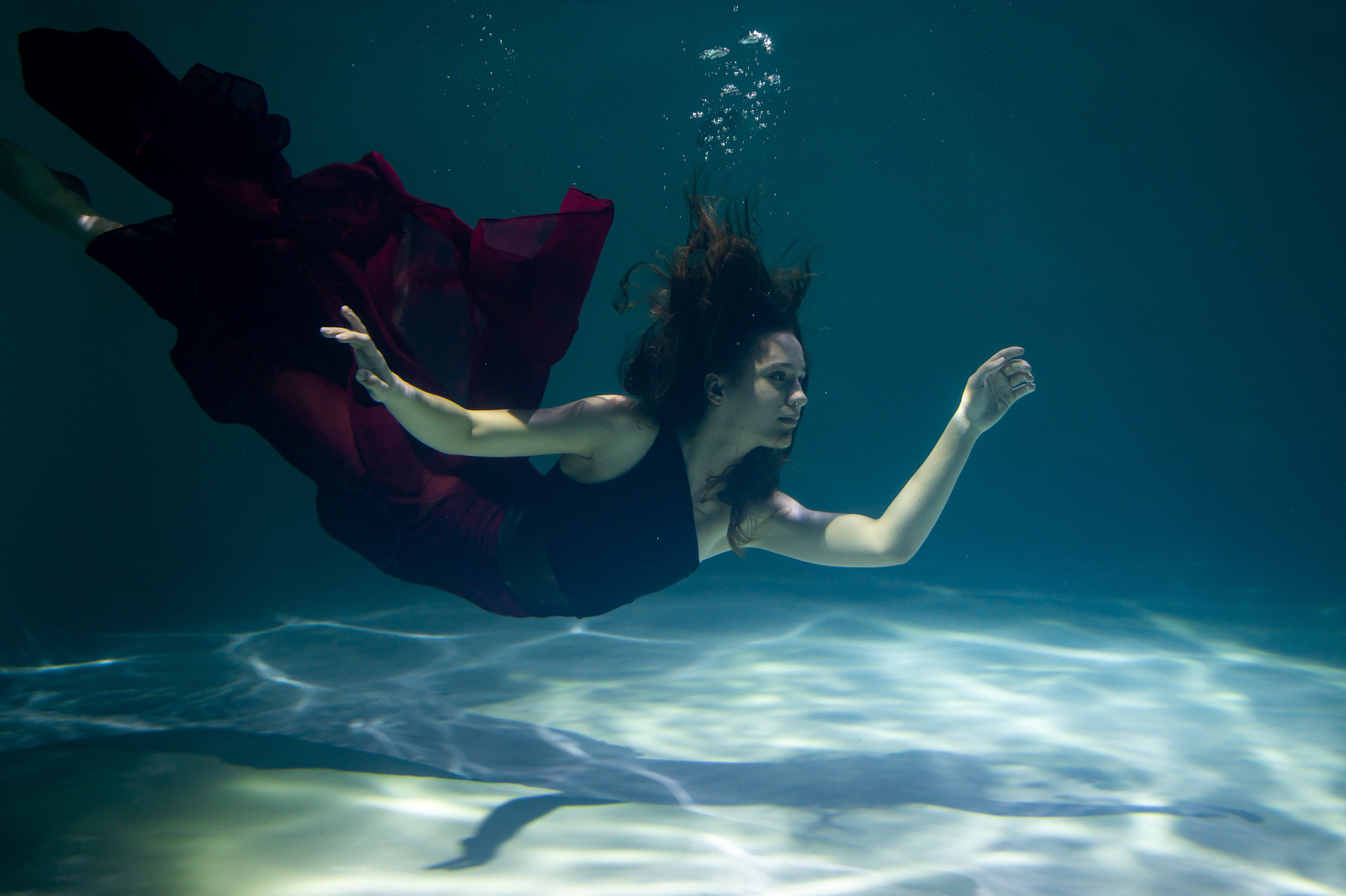 Фотосъемка в воде, аквастудия, романтическая пара  в воде