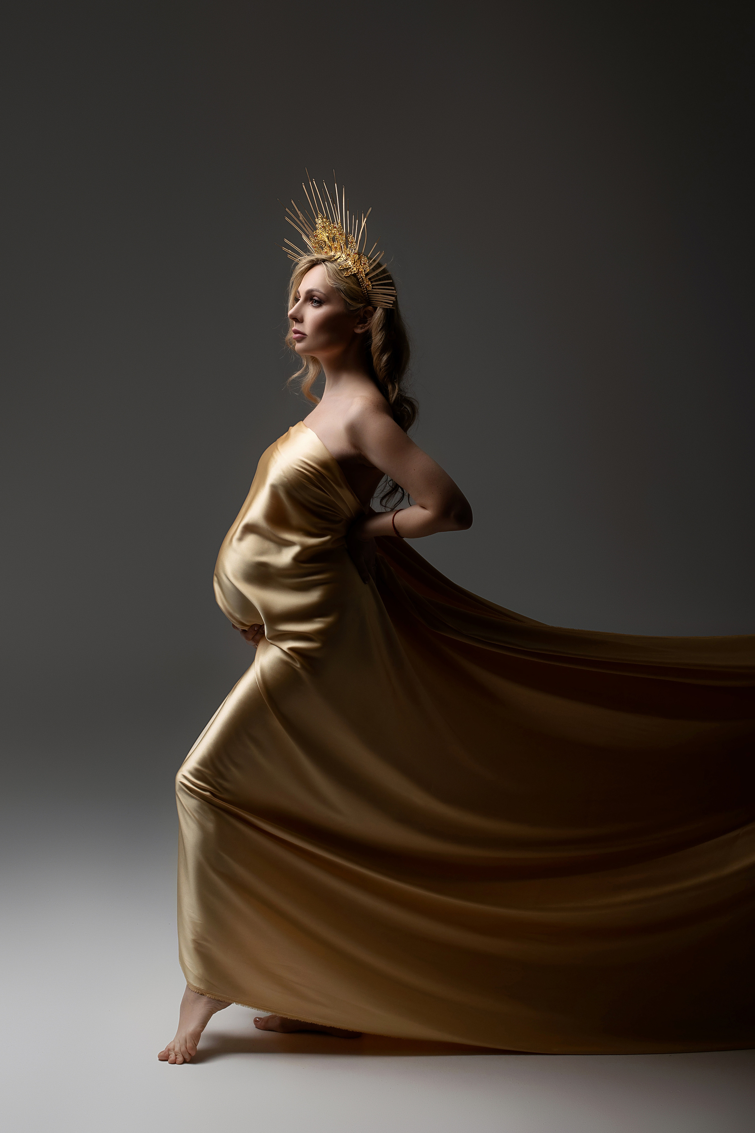 Фотосессия беременности Воронеж. Фотограф беременных Воронеж. Беременность. Фотограф Воронеж. Стильная фотосессия беременности. Фотосессия в стиле Vogue Воронеж. Фотосессия беременности в студии. Фотосессия беременности на циклораме. Стильная фотосессия беременности. Фотосессия все включено Воронеж.