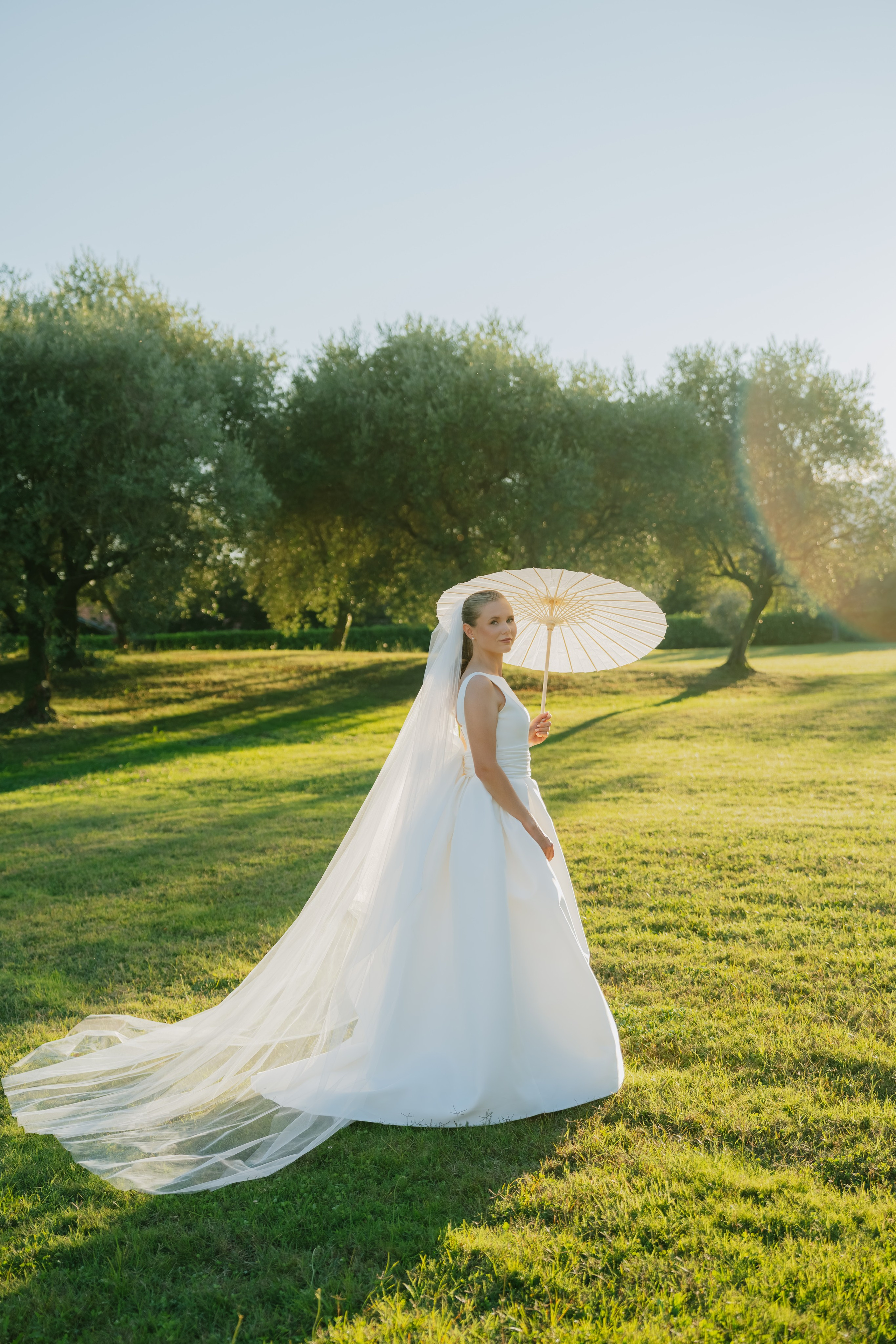 Vera & Lorenzo | Biella, Italy. Professional Wedding Photographer Geneva & Romande Switzerland | Tanya Creator