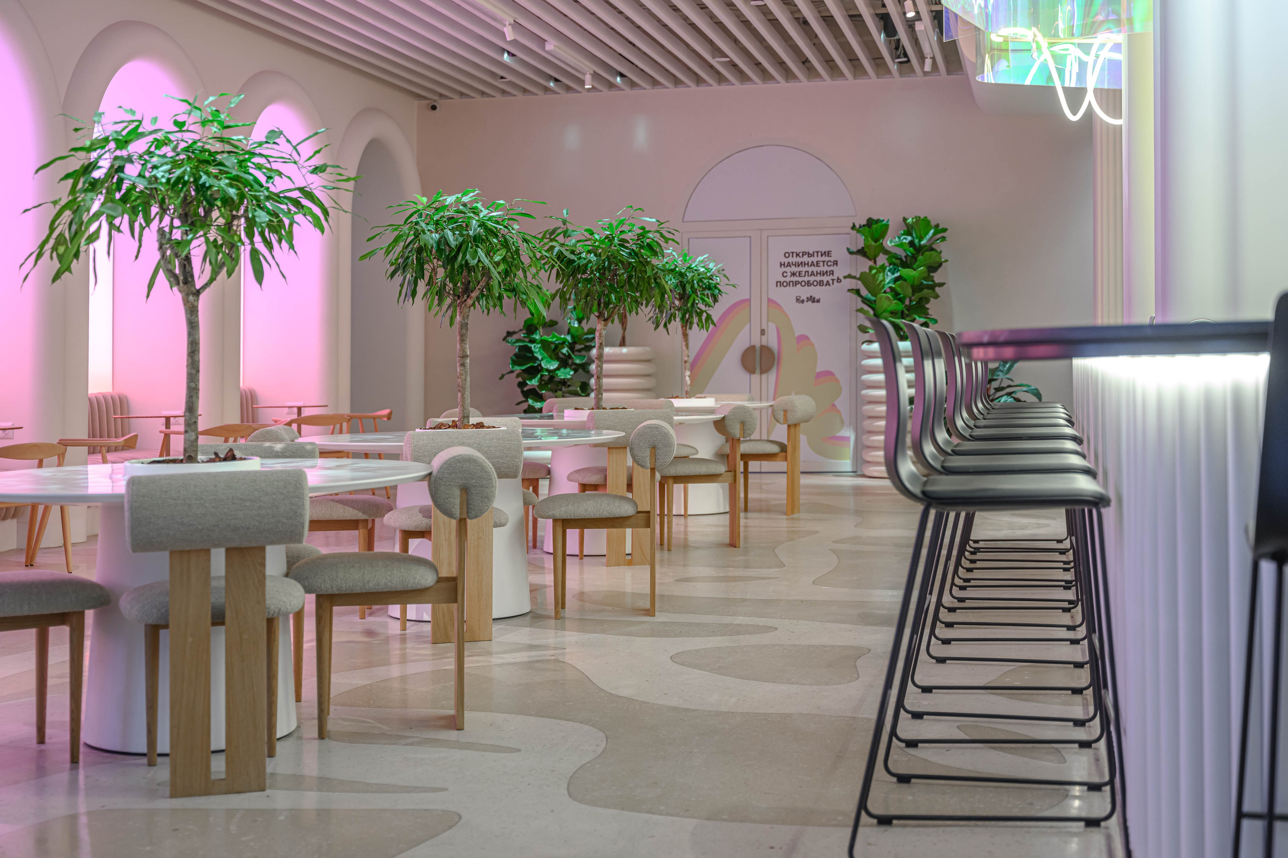 Фотосъемка мебели кофейни в холле аппартаментов Well. Интерьерный и репортажный фотограф в Санкт-Петербурге