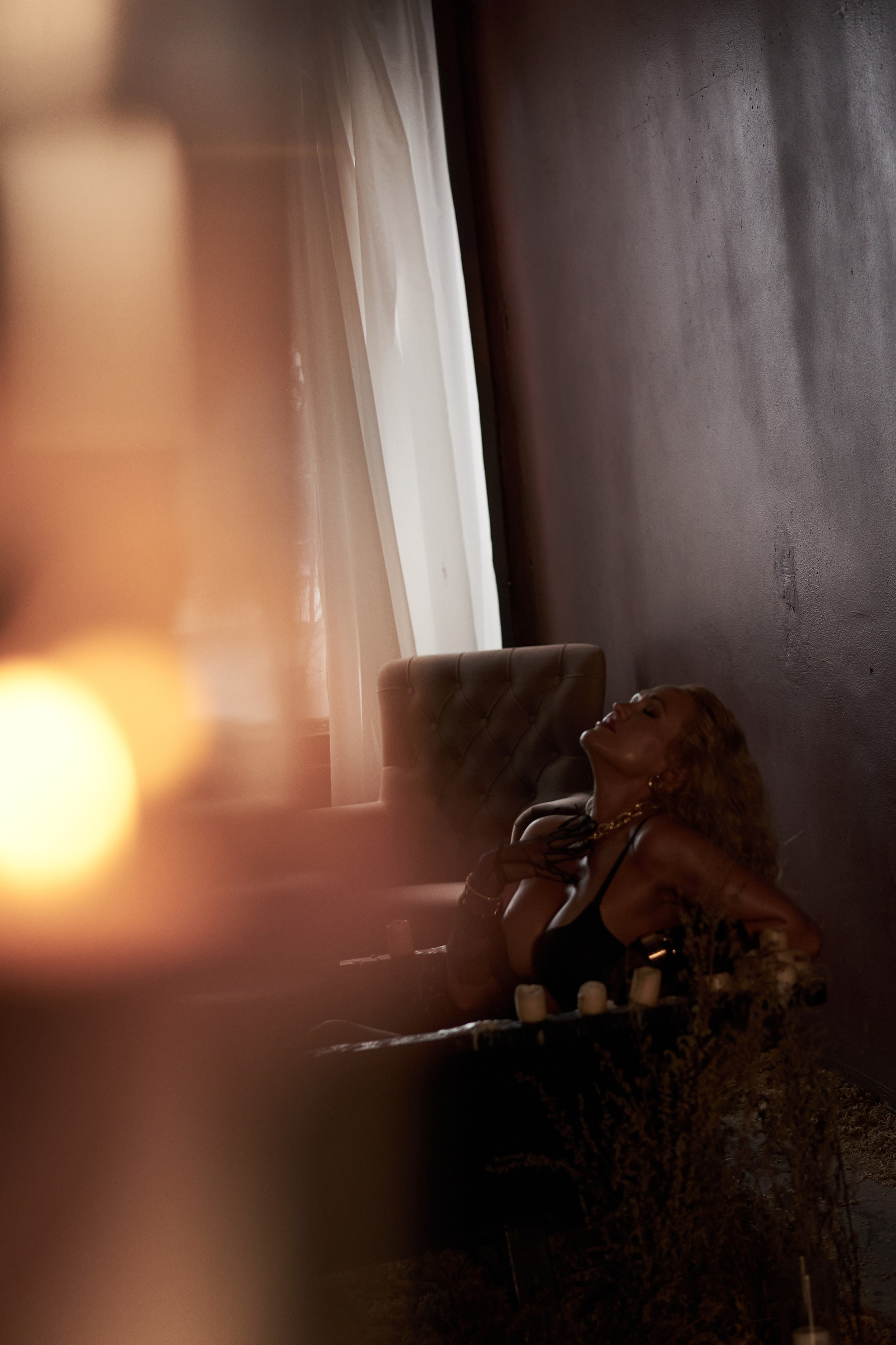 Будуарная фотосессия в студии с водой. Фотограф Екатеринбург Кокшарова Александра