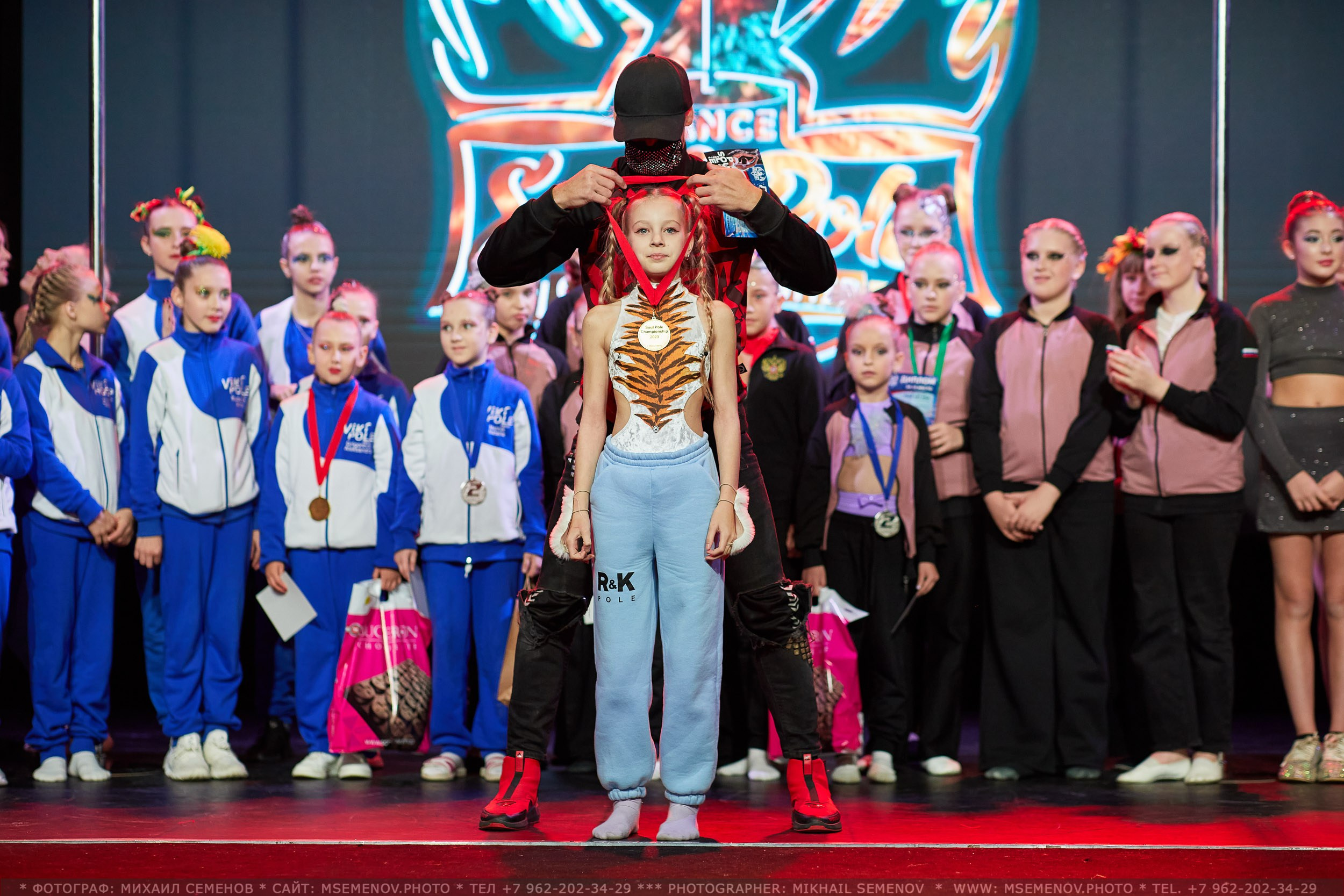 Анонс «SOUL POLE CHAMPIONSHIP IV». Photographer for business Mikhail Semenov. Aqua photo studio, photo school