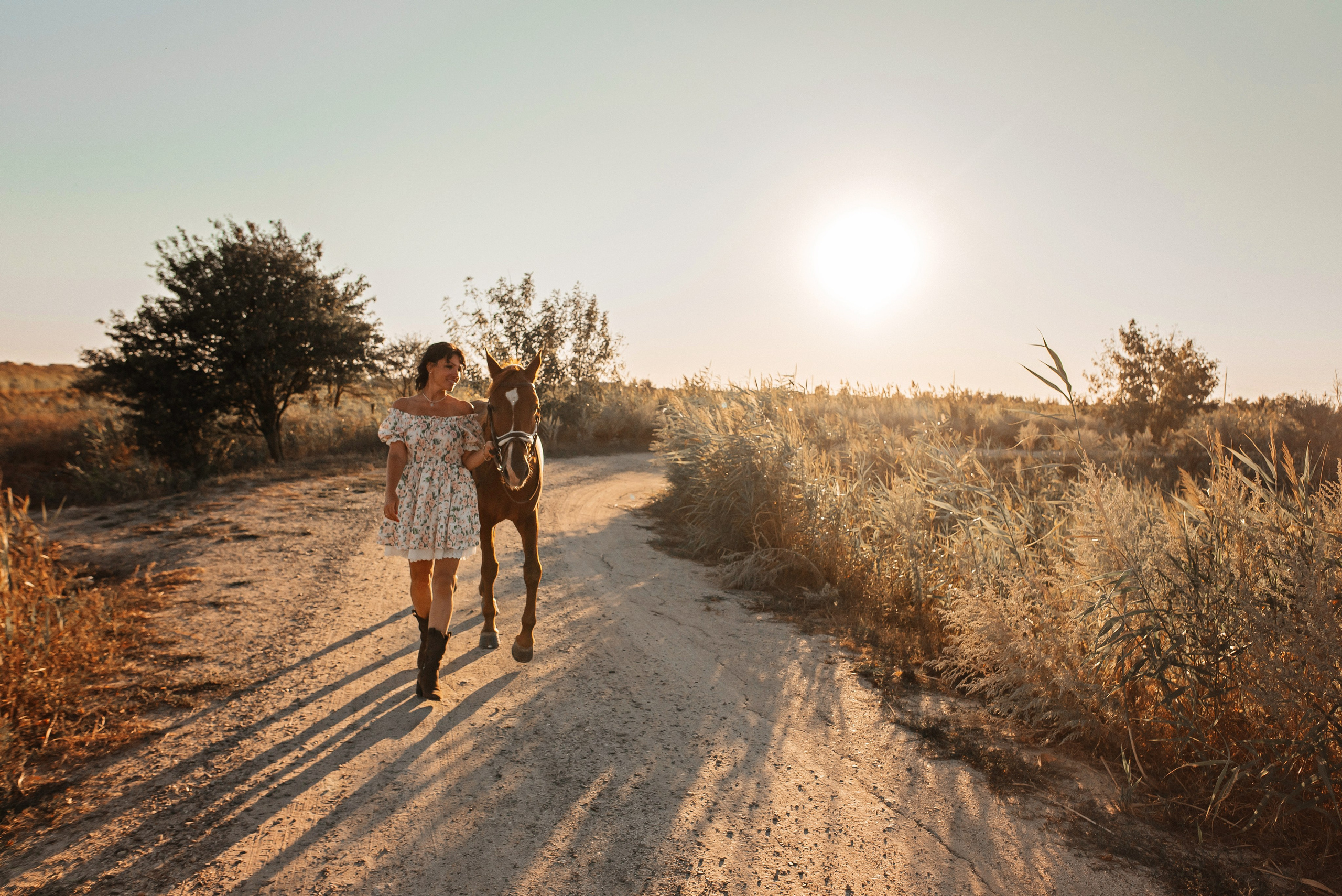 Жанна и лошадь. Детский и семейный фотограф выпускной альбом Приморско-Ахтарск