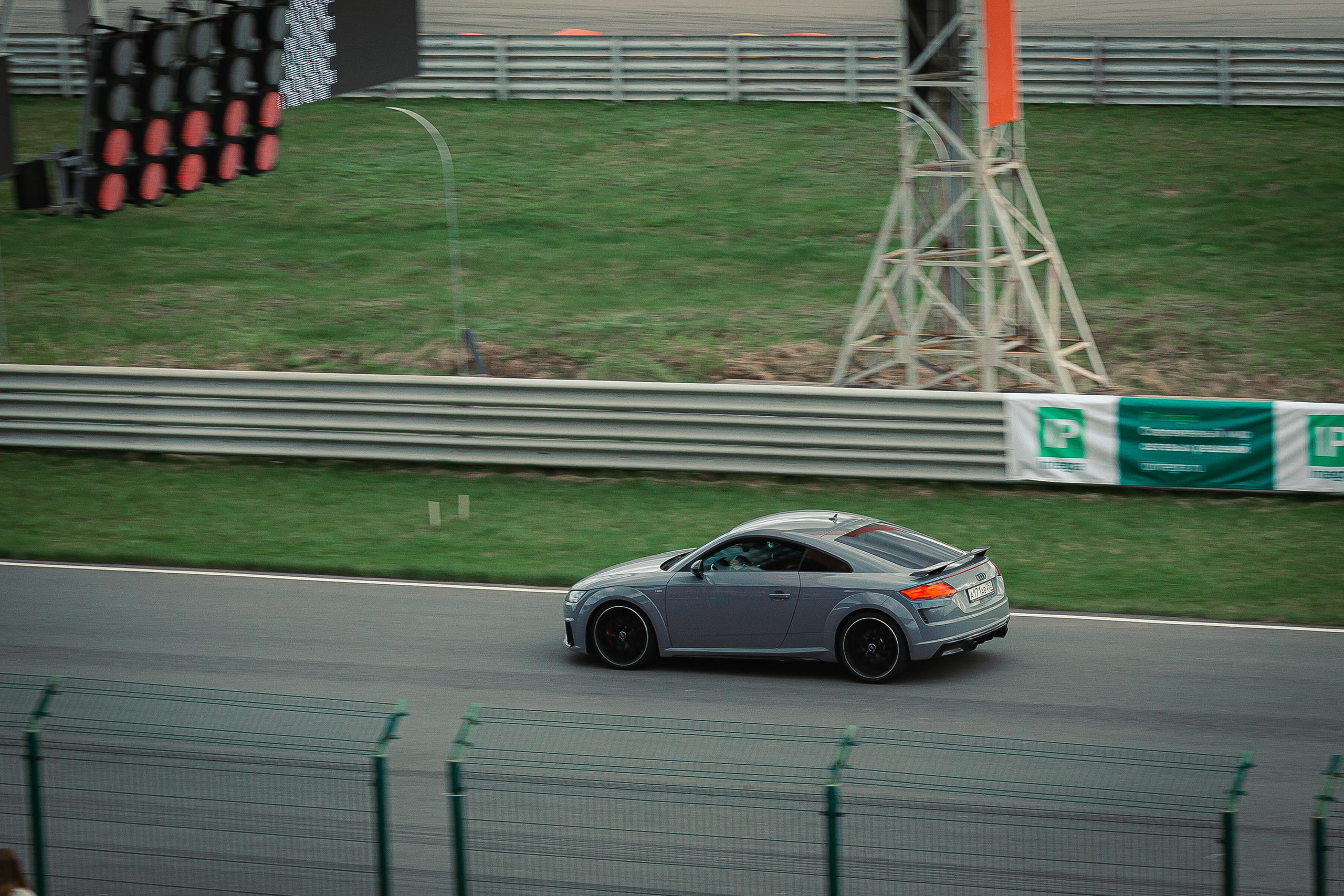 Открытие сезона NotDaily 2024. Леонид Рябов — фотограф в Нижнем Новгороде