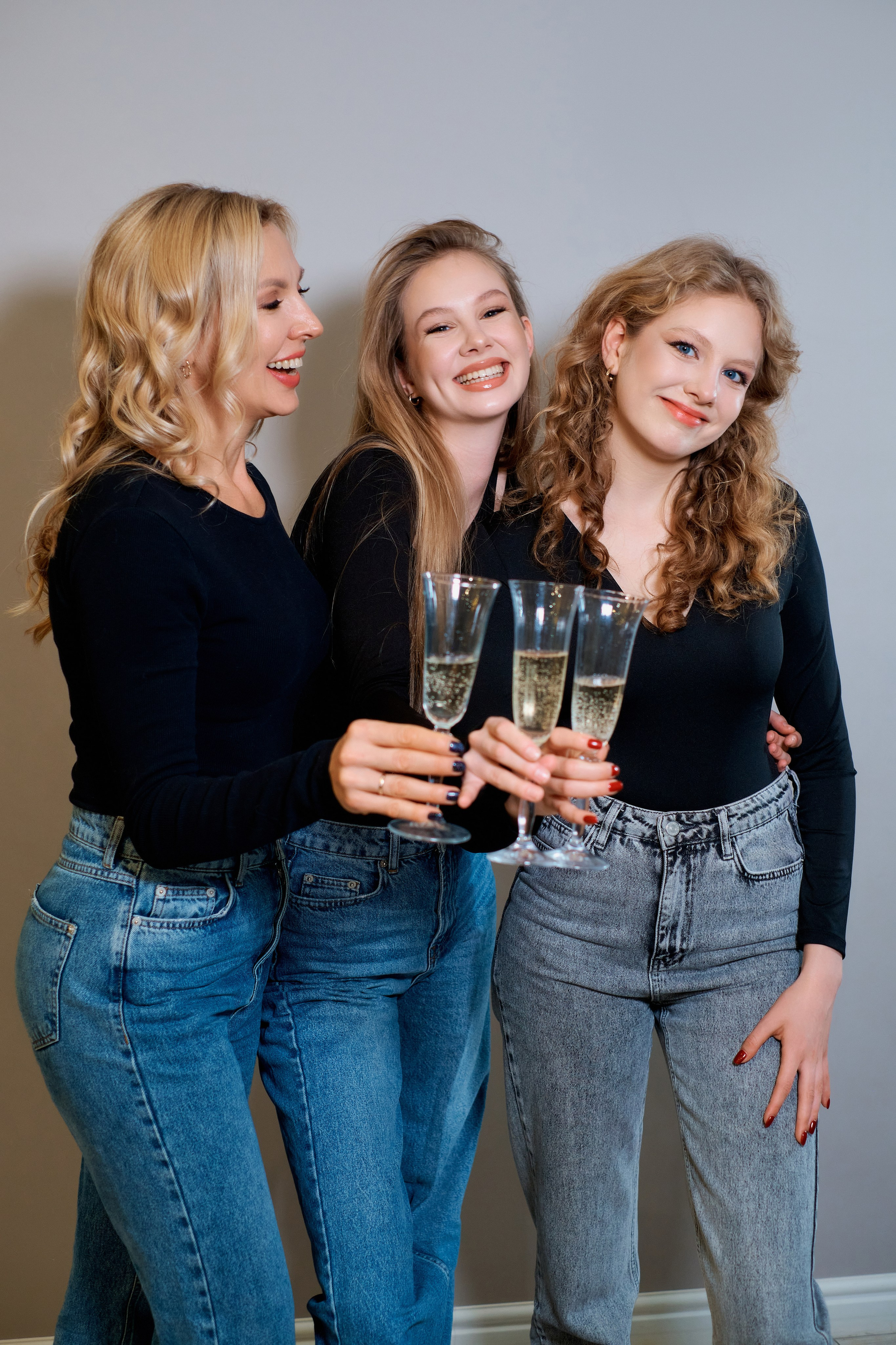 Семейная фотосессия дома. Фотограф Таганрог Анна Трайжон