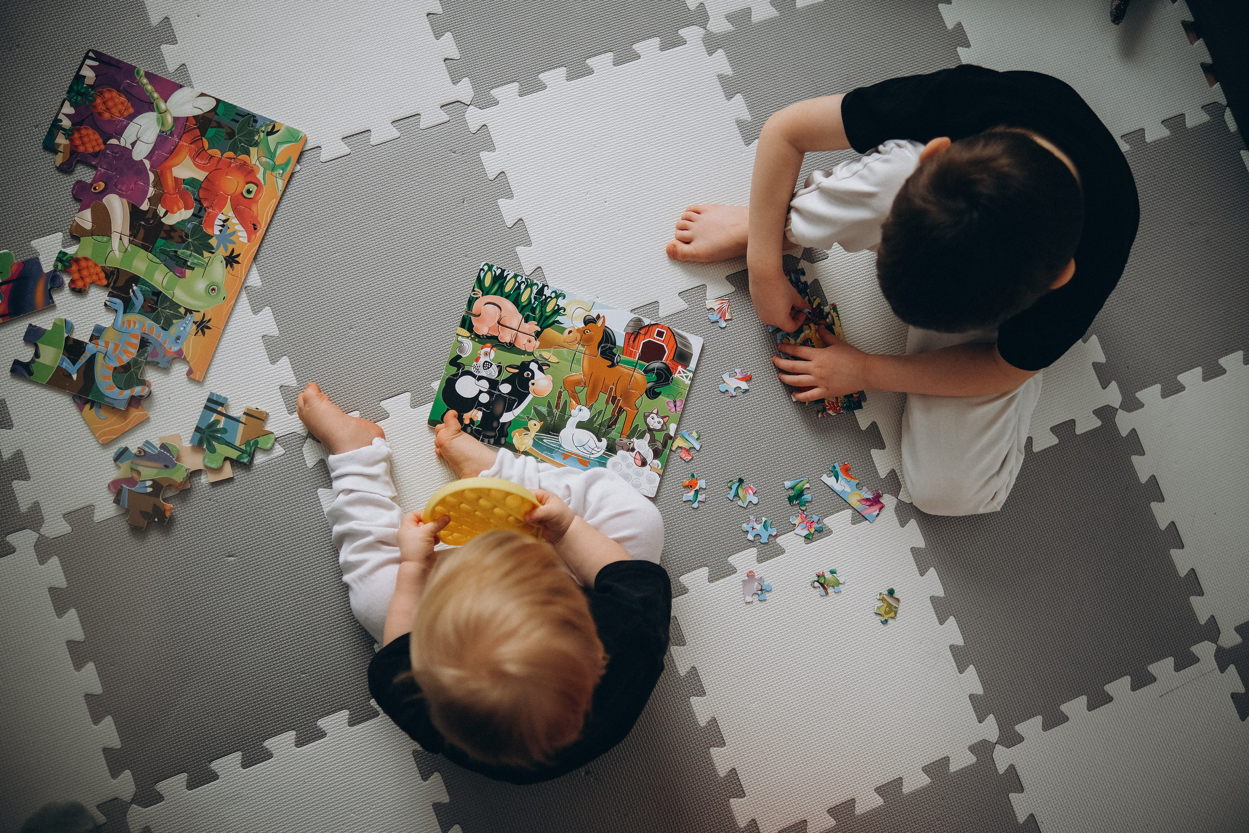 У Ирины дома. Семейный детский ньюборн фотограф в Москве Марта Петрова