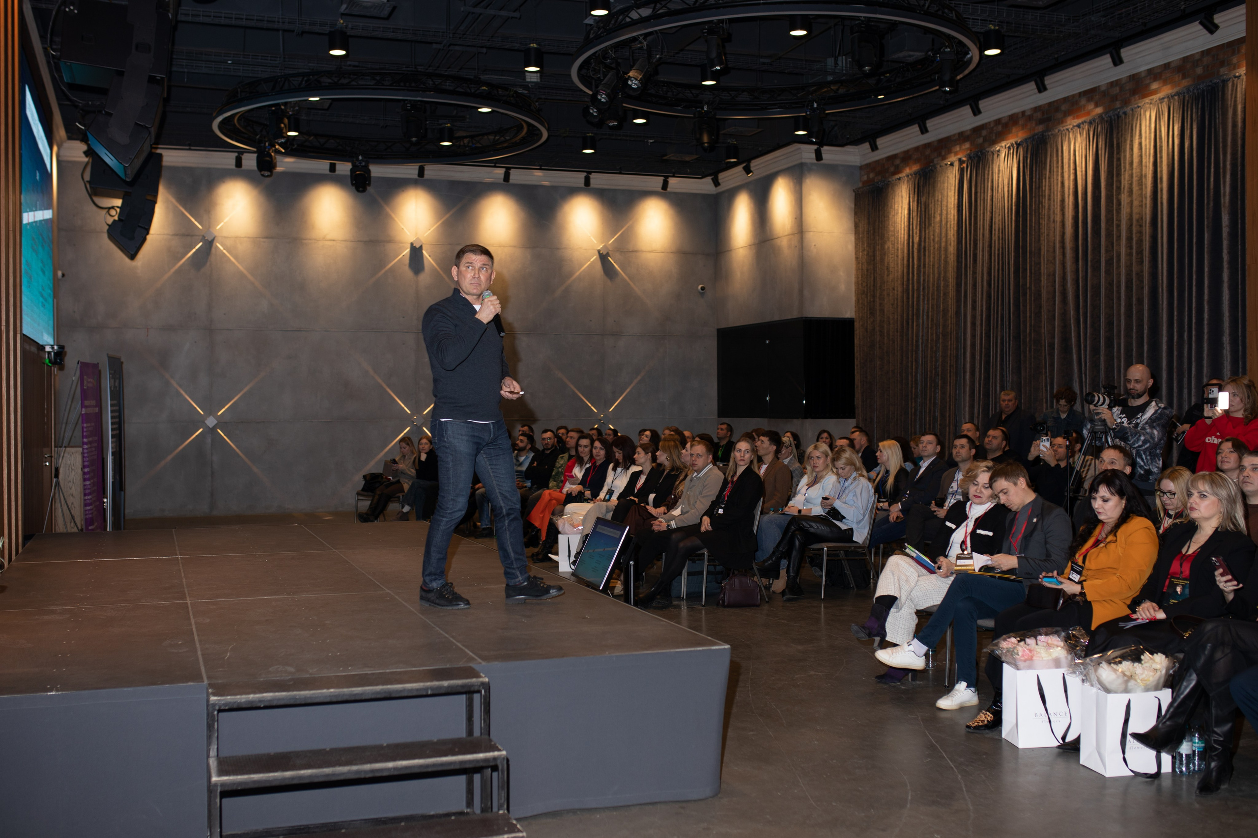 Форум МАСШТАБИРУЙСЯ. Фотограф Людмила Лосева Волгоград