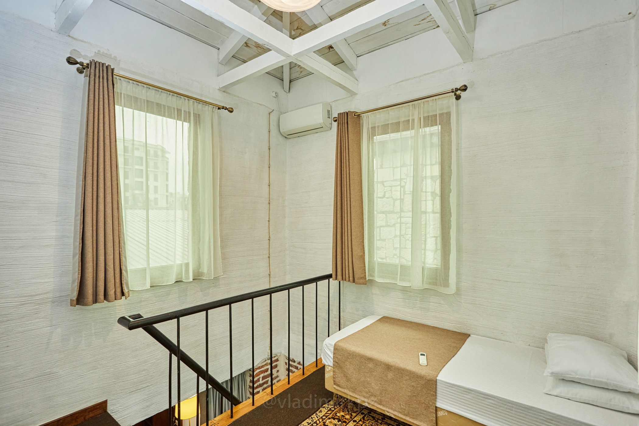 фотосъемка интерьеров гостиницпрофессиональный фотограф отелейпродающие фото для яндекса островок Островок, Суточно.ру, Твил, Отелло, Яндекс.Путешествия, Travelata , Hotellook фотограф для отеляинтерьерная съемка номеровфотосъемка апартаментоврекламное фото гостиниц