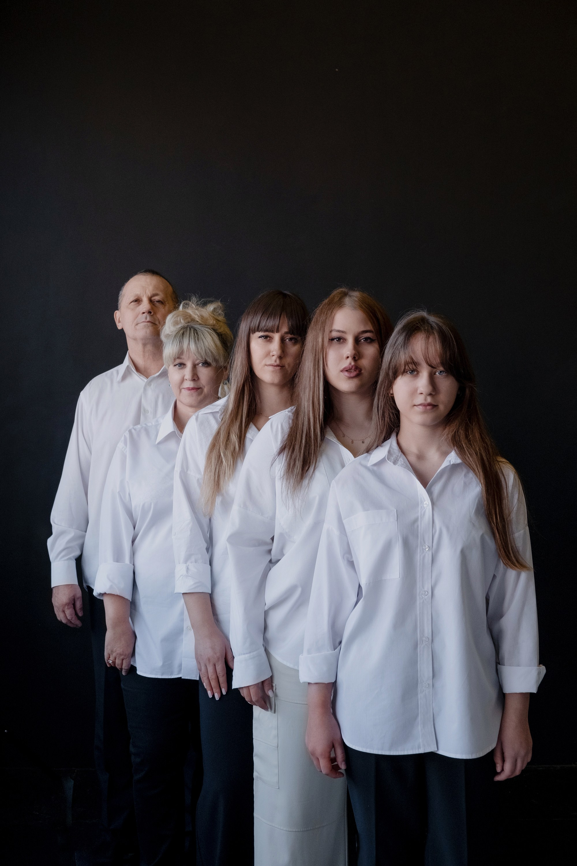 Семья в минимализме. Фотограф Ёля Ильясова Оренбург