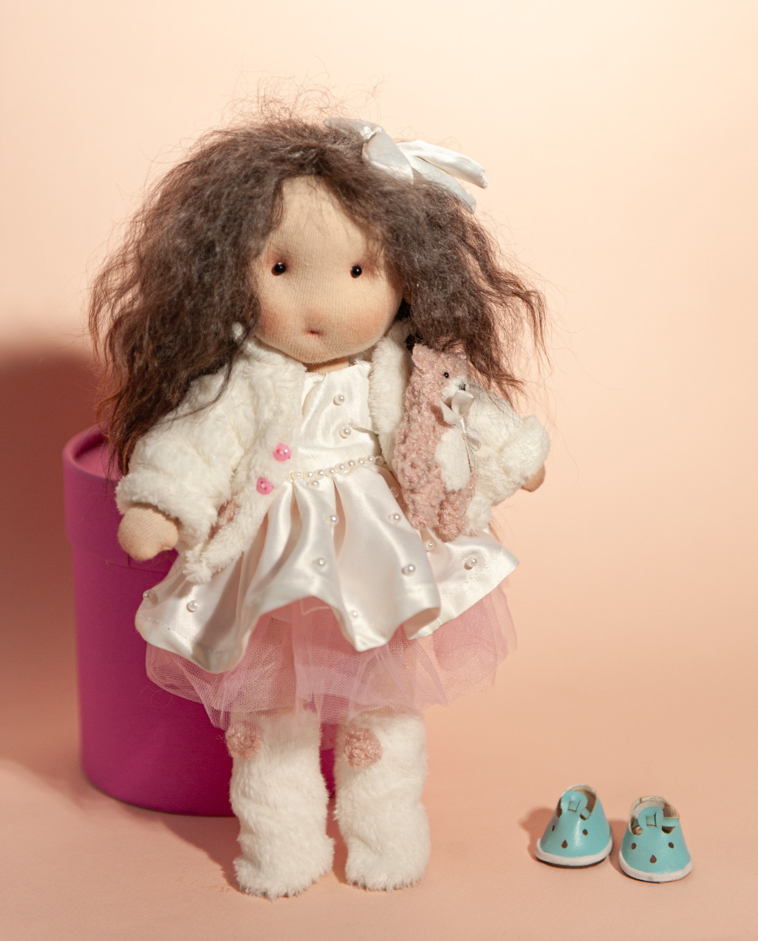 Игрушки и подушки. Предмет искусства