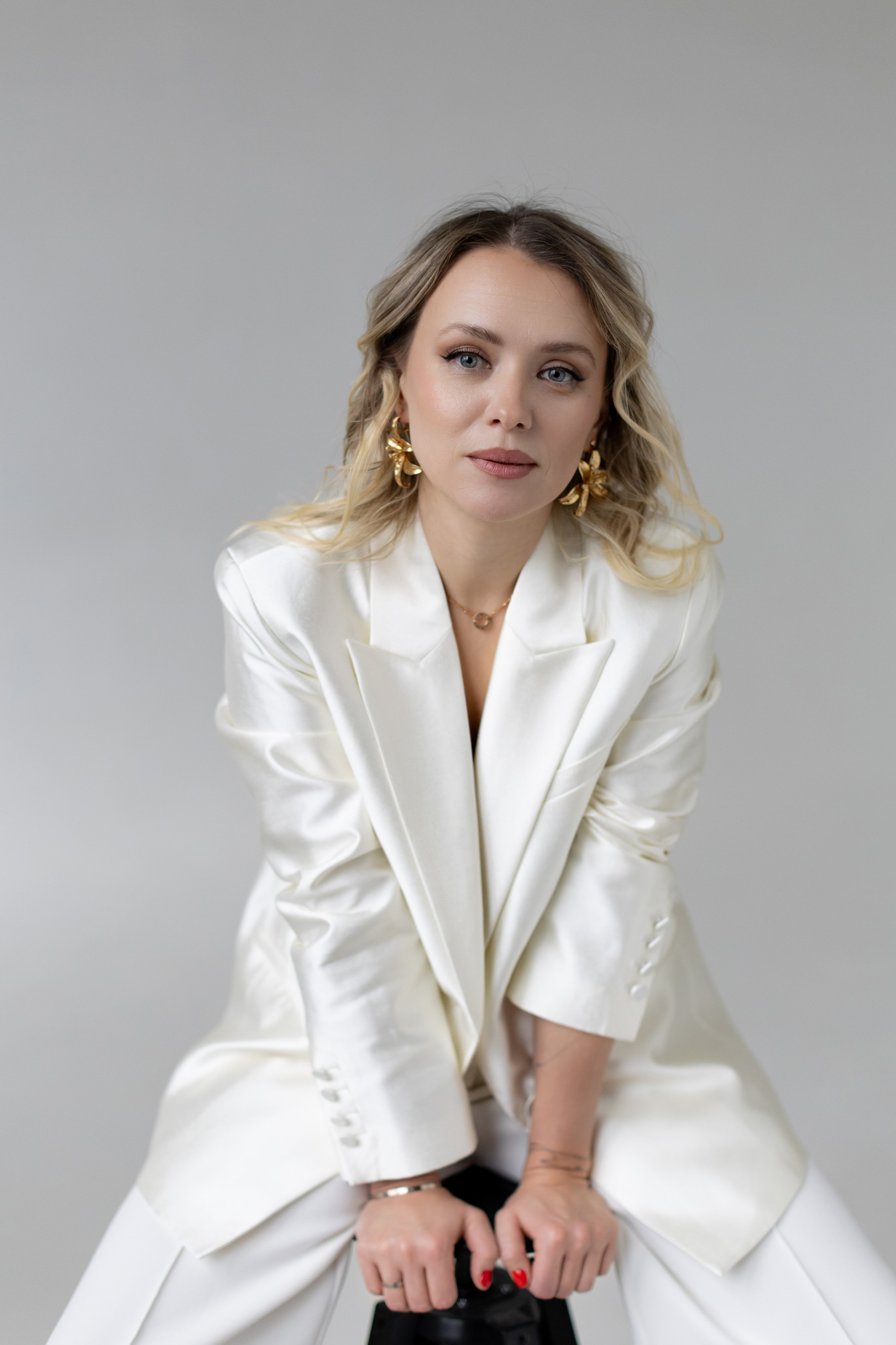 Фотосессия в лаконичной студии с Ульяной. Портретный и семейный фотограф Юлия Герман