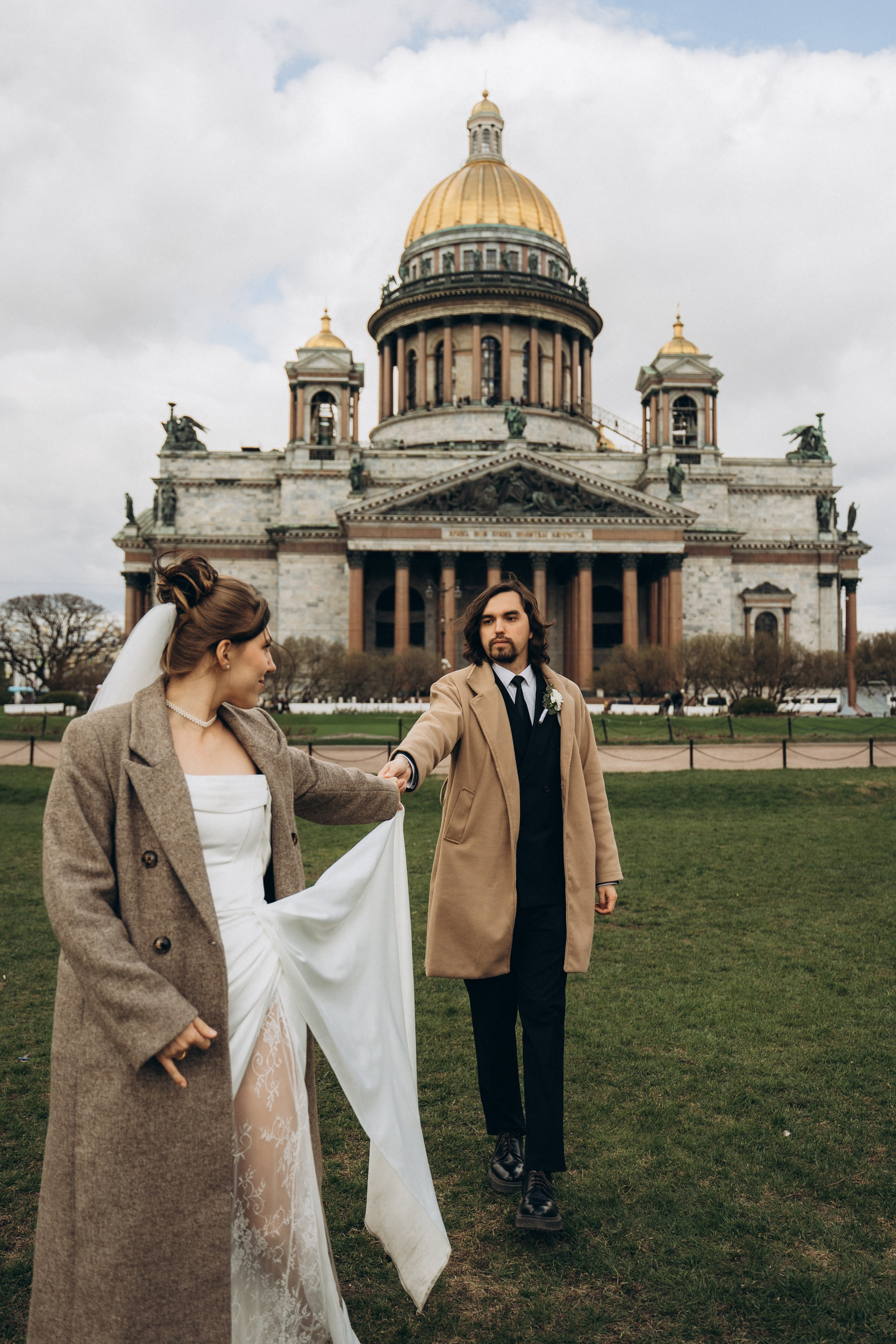 Любовь По-Питерски (1 Дворец, Дом Ученых, Зимняя канавка, Казанский и Исаакиевский собор, и банкет). Фотограф в Санкт-Петербурге — Лучина Екатерина